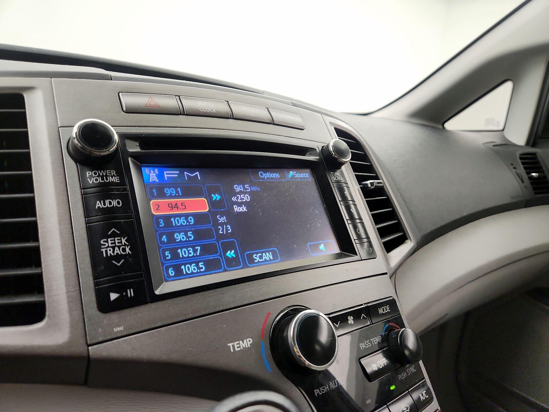 Thumbnail: 2014 Toyota Venza - 14