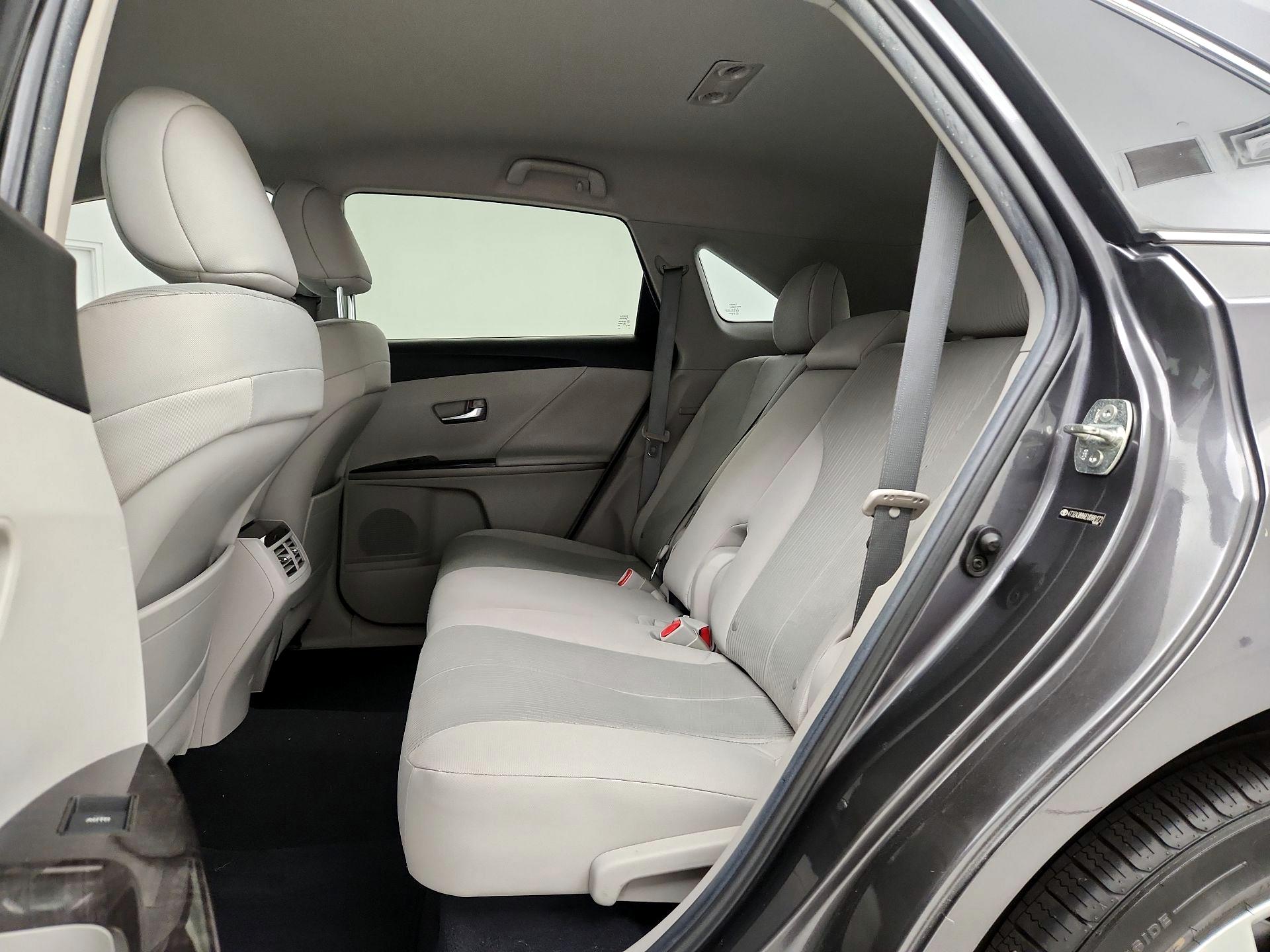 Thumbnail: 2014 Toyota Venza - 17