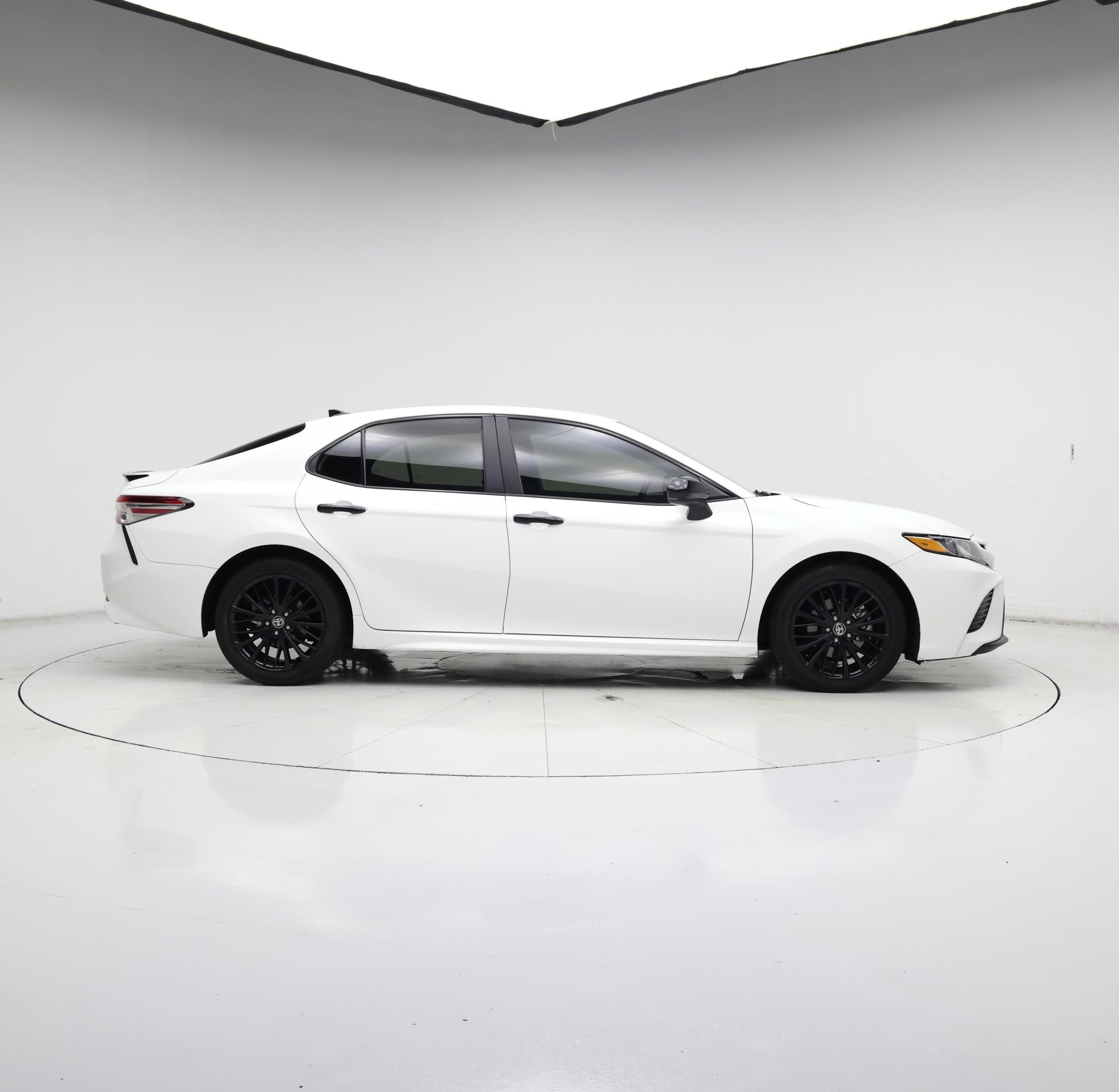 Thumbnail: 2020 Toyota Camry - 7