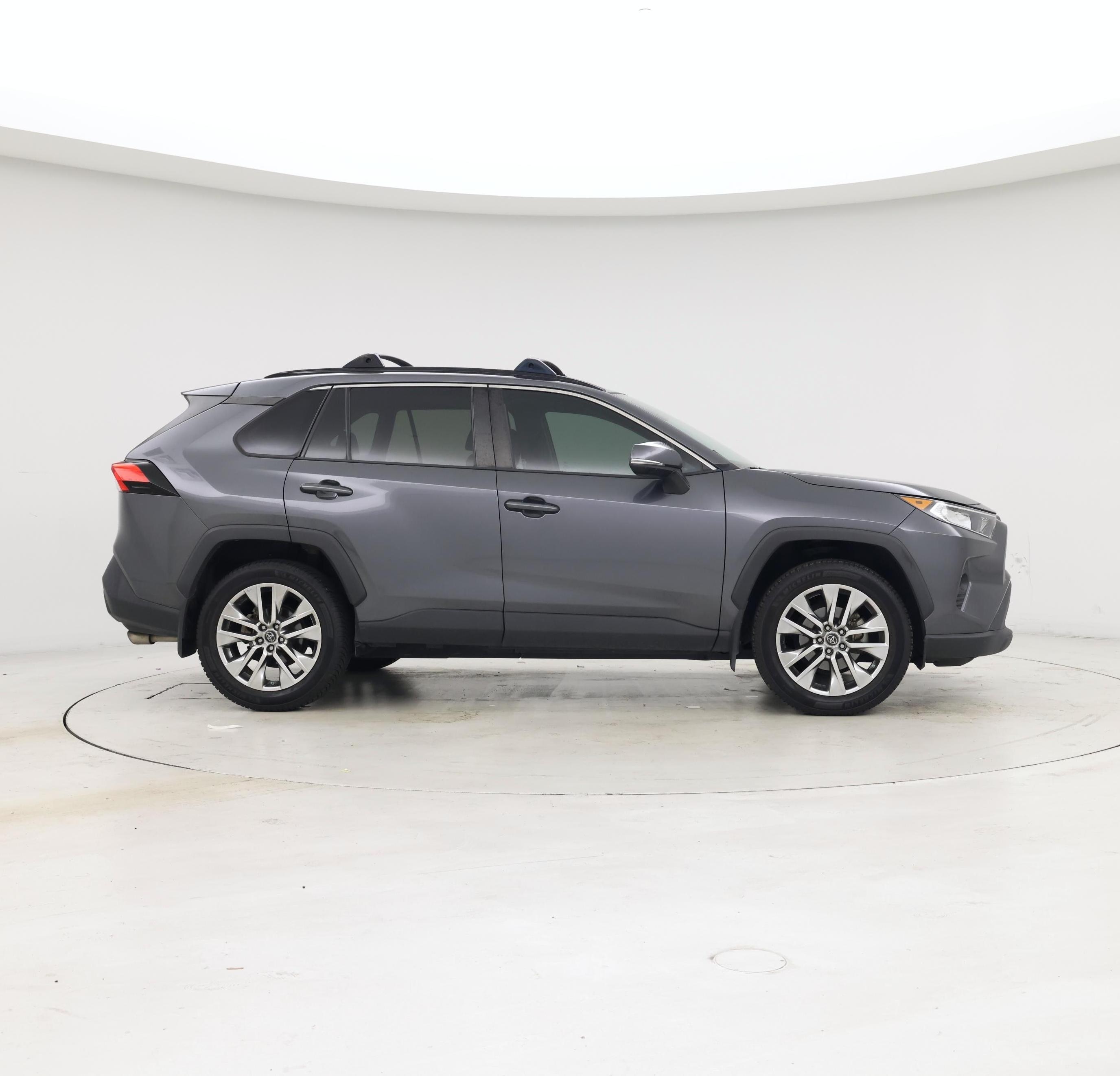 Thumbnail: 2019 Toyota RAV4 - 7