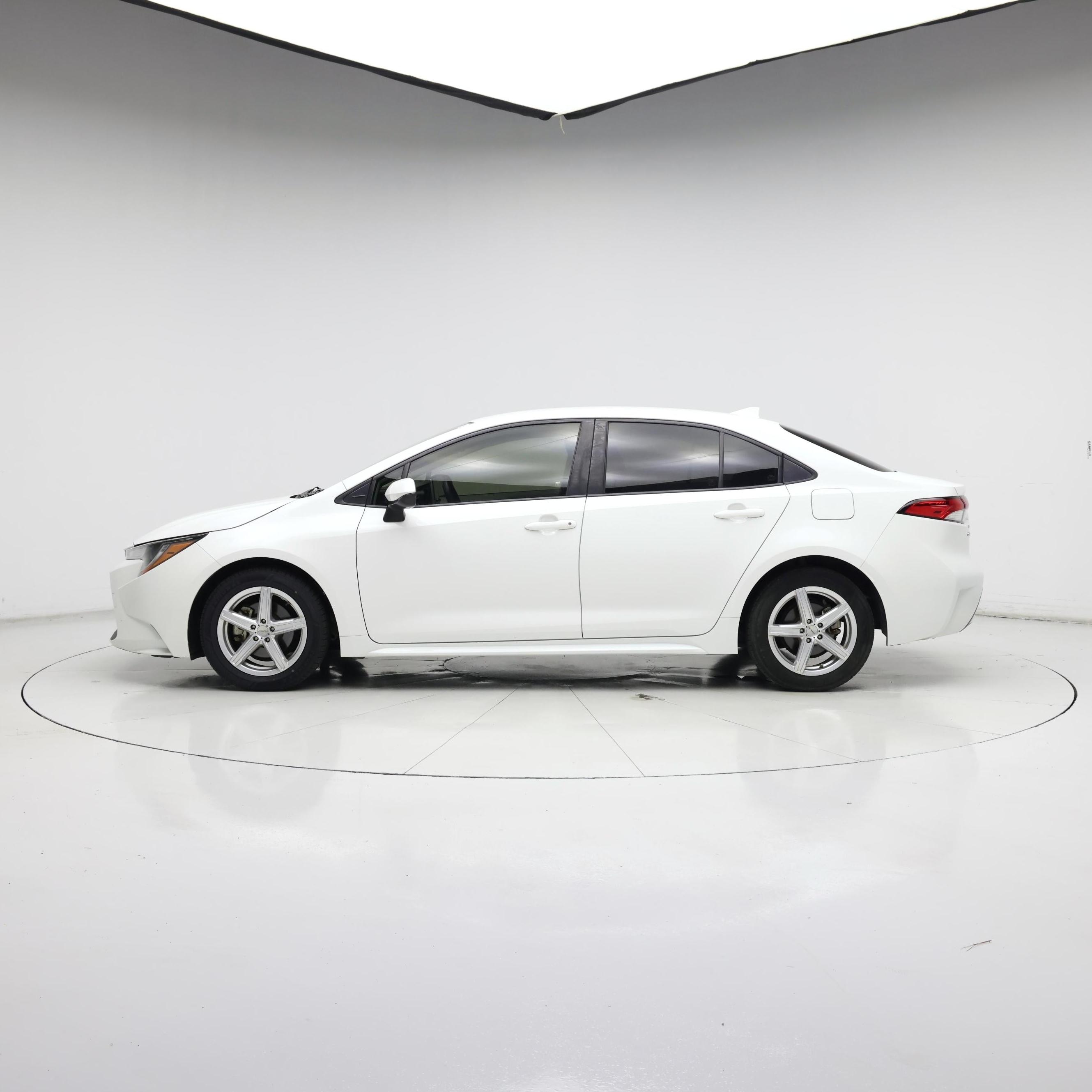 Thumbnail: 2021 Toyota Corolla - 3