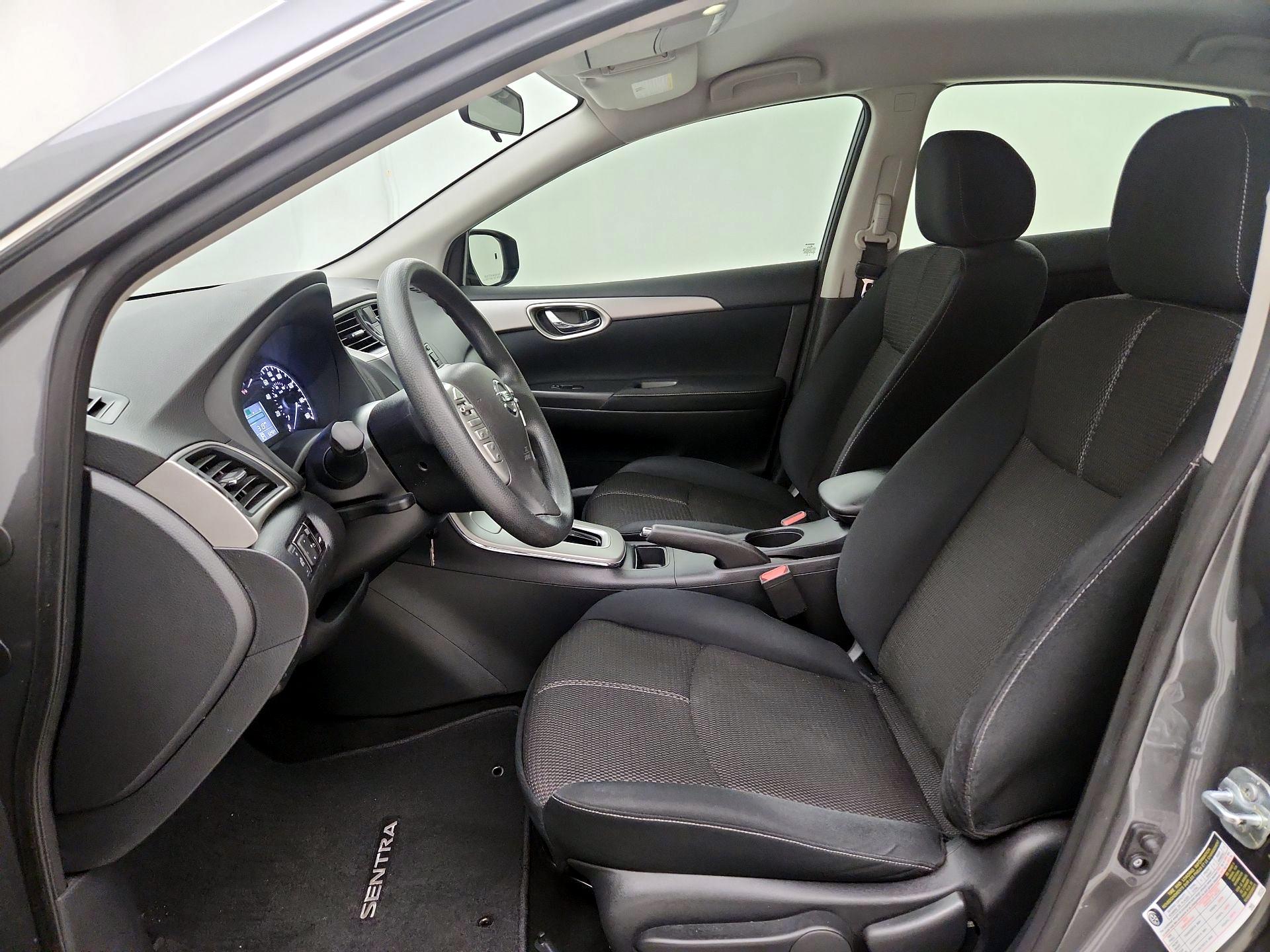 Thumbnail: 2015 Nissan Sentra - 11