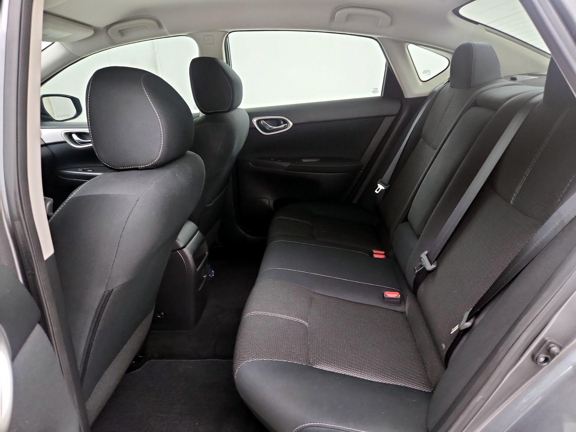 Thumbnail: 2015 Nissan Sentra - 18