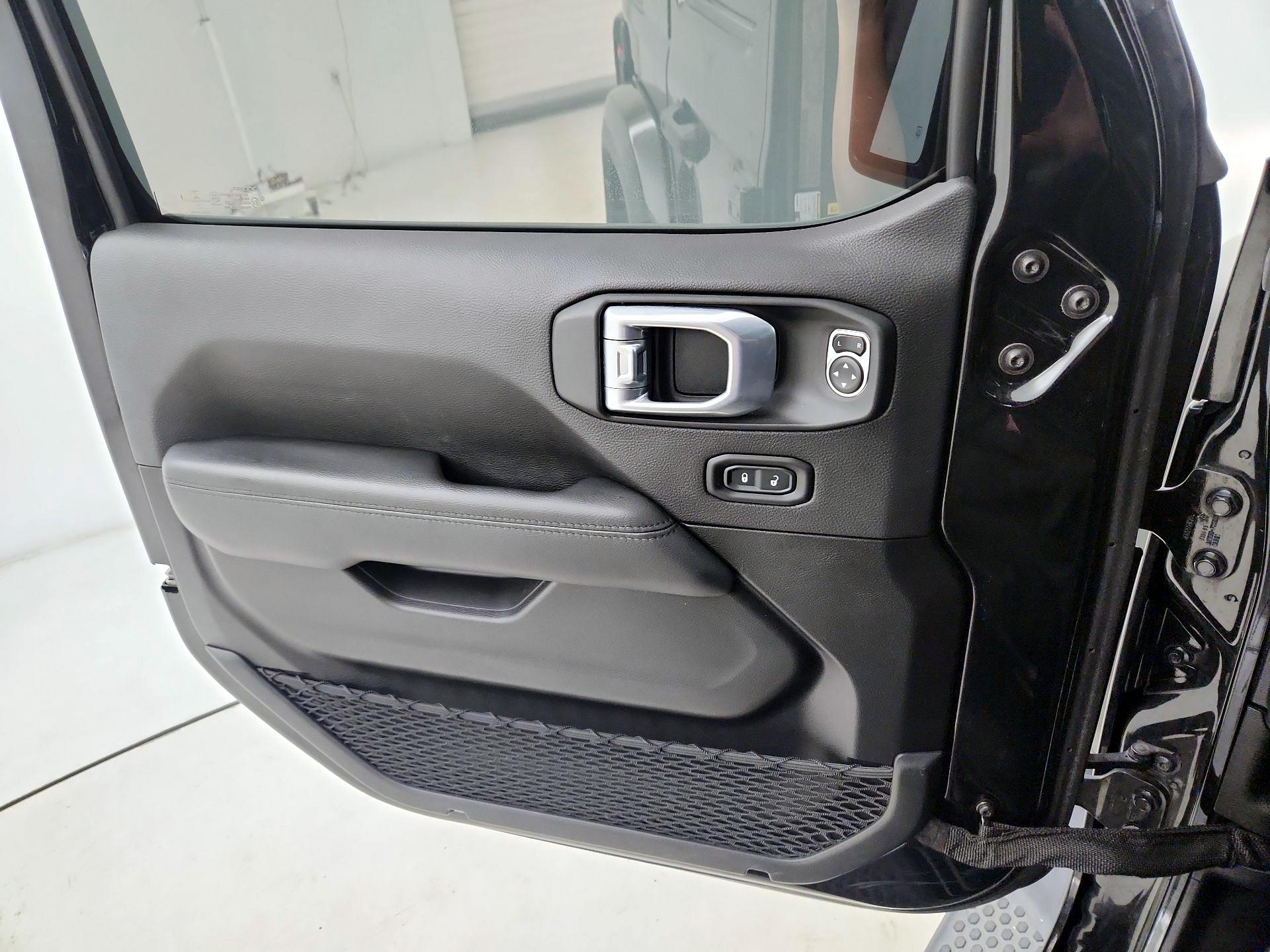Thumbnail: 2021 Jeep Wrangler - 12