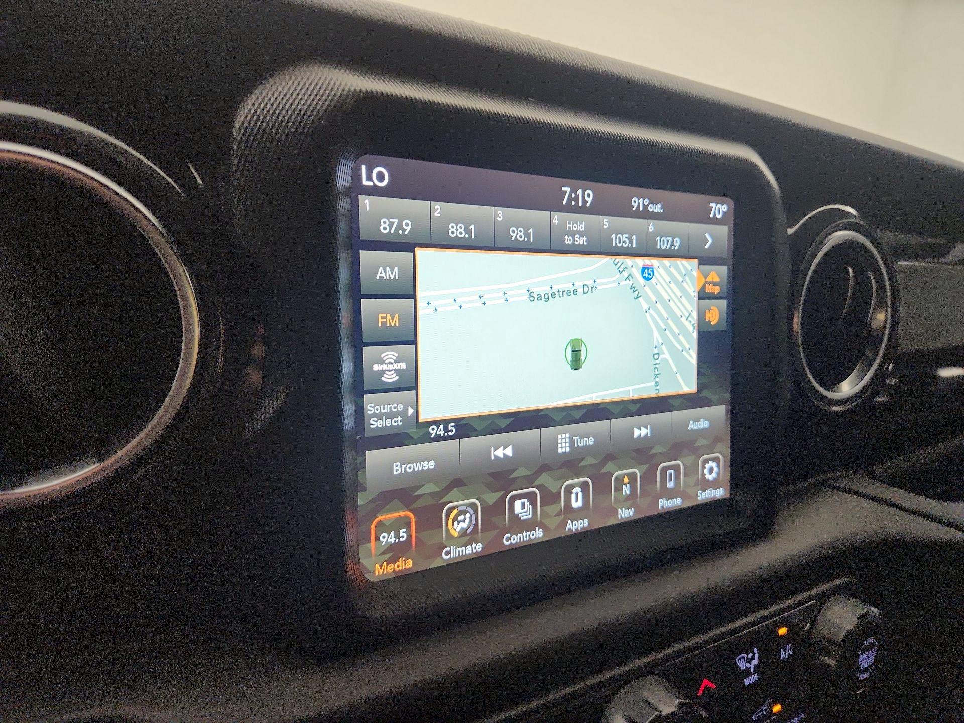 Thumbnail: 2021 Jeep Wrangler - 15