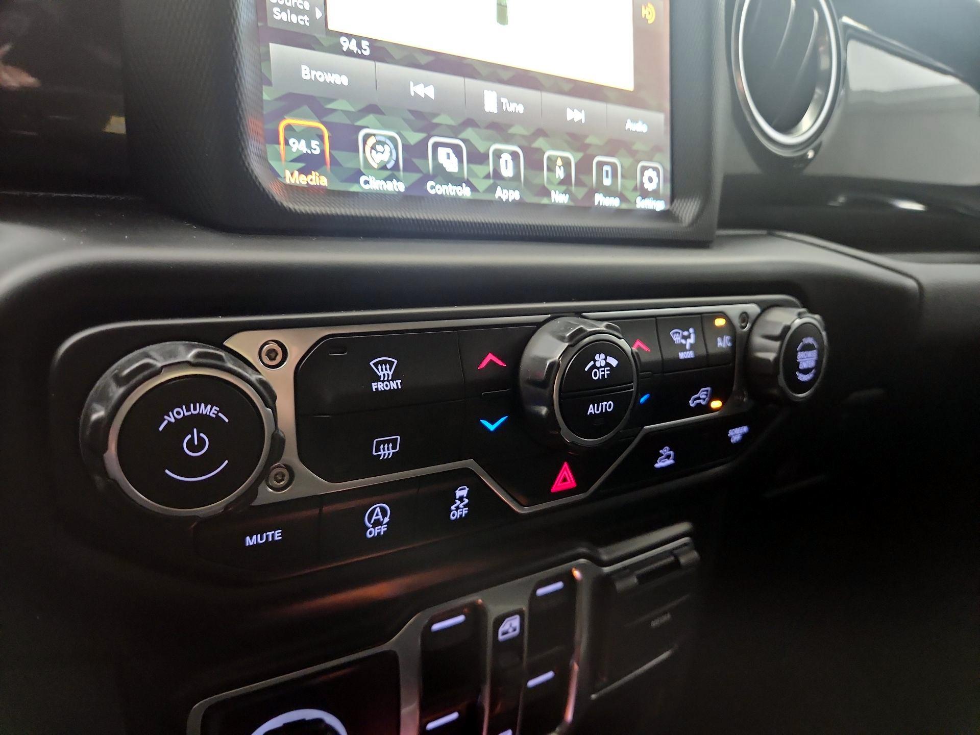 Thumbnail: 2021 Jeep Wrangler - 16