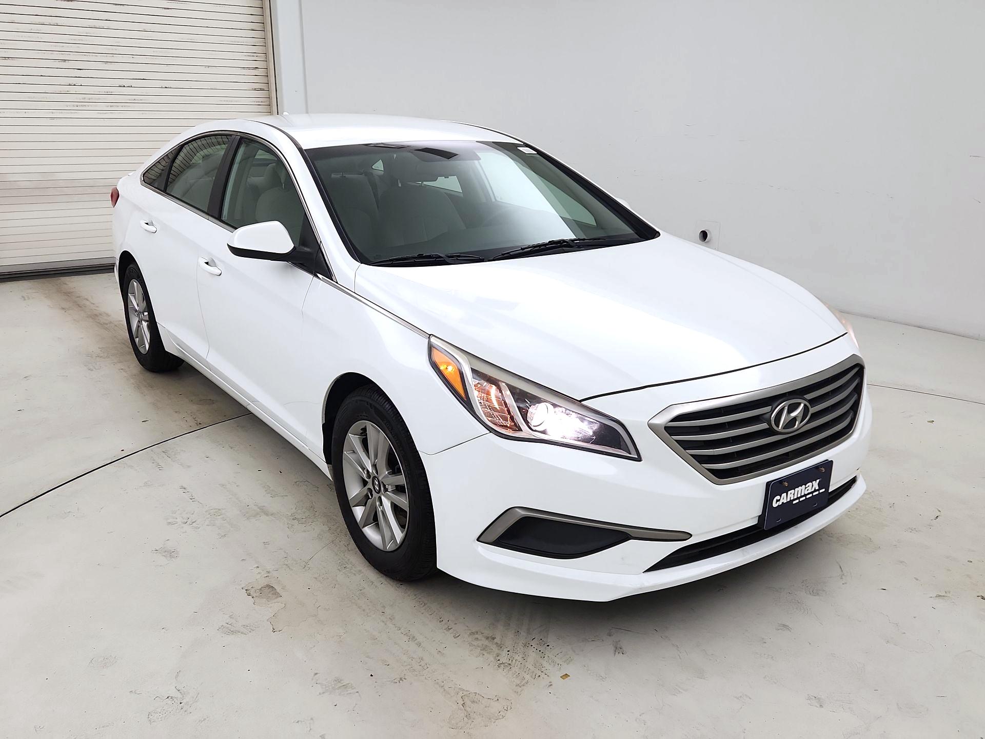 Thumbnail: 2016 Hyundai Sonata - 1