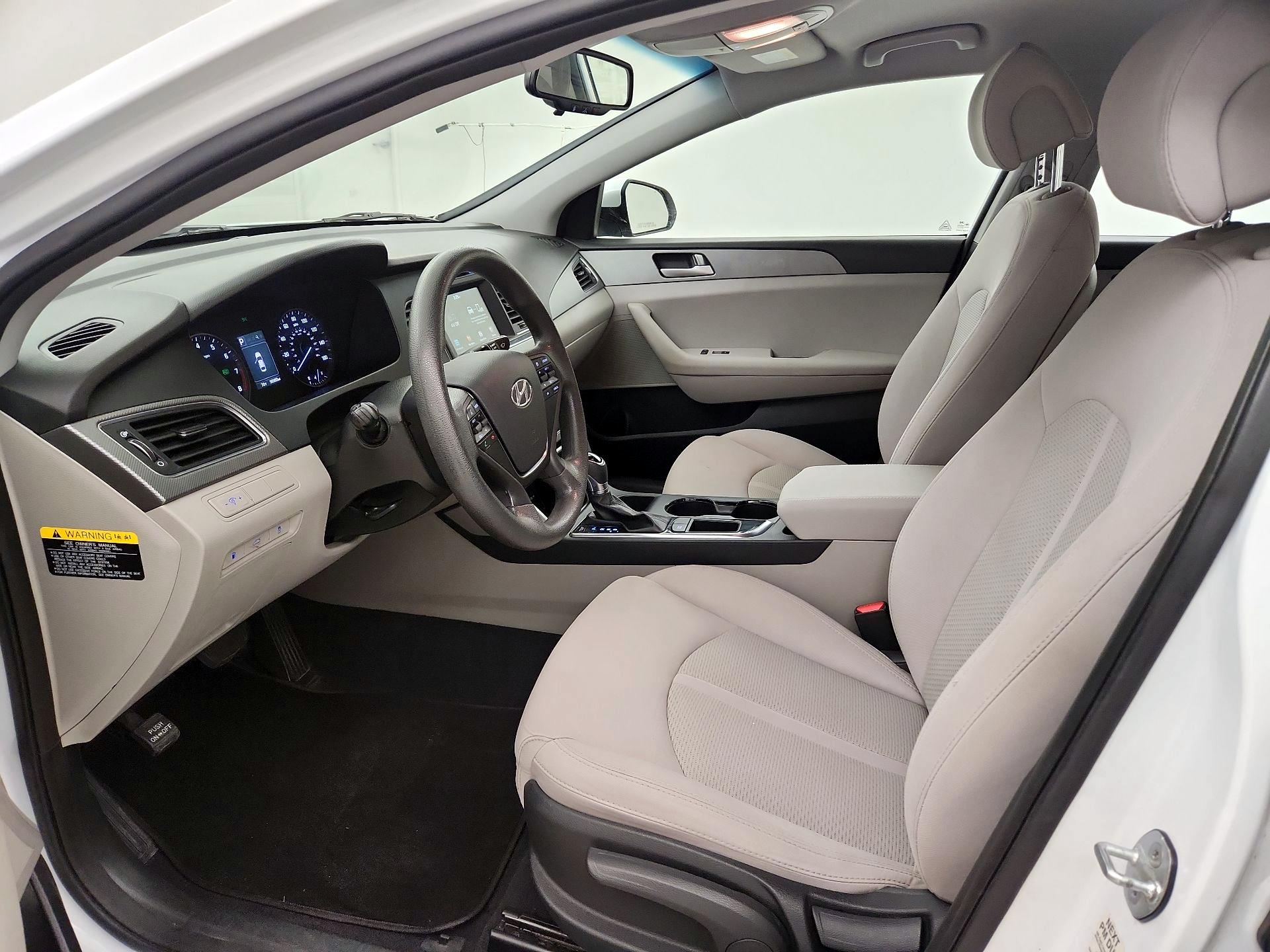 Thumbnail: 2016 Hyundai Sonata - 9
