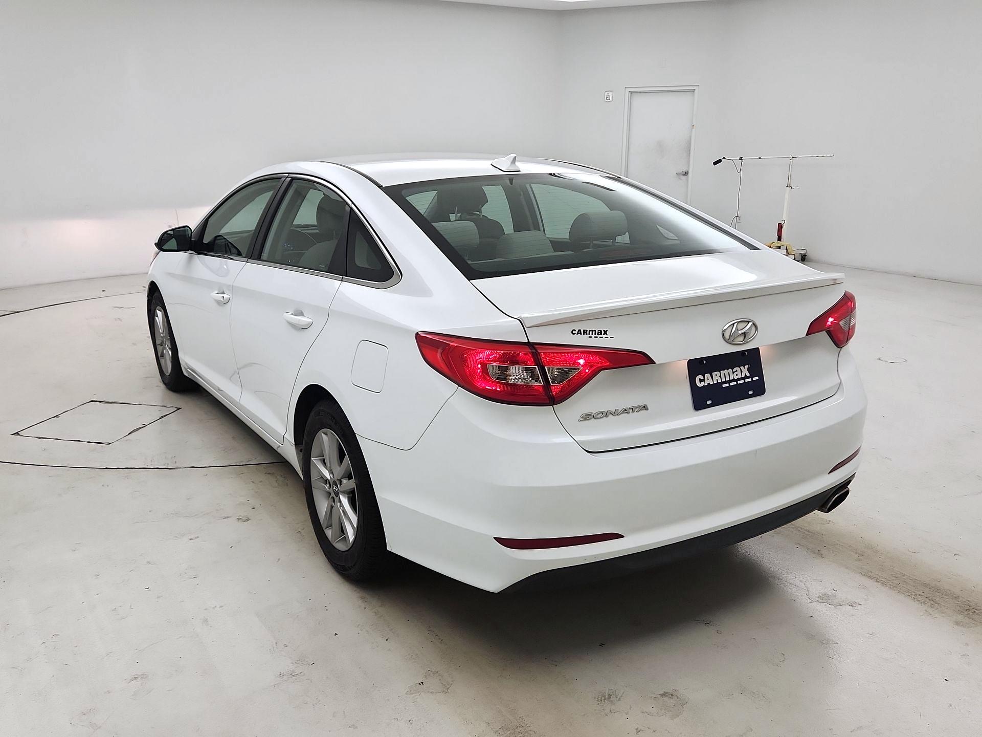 Thumbnail: 2016 Hyundai Sonata - 7