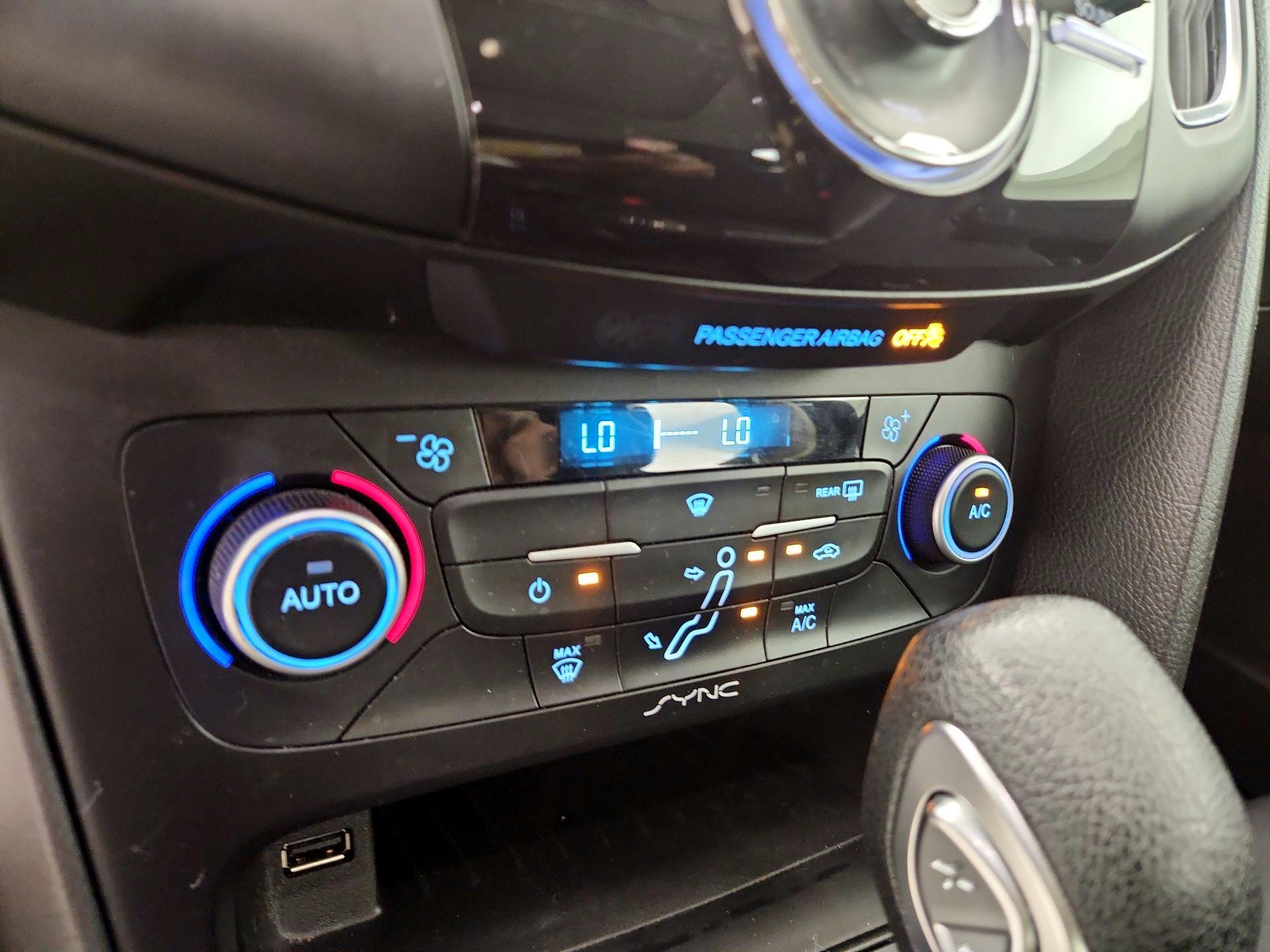 Thumbnail: 2018 Ford Focus - 16