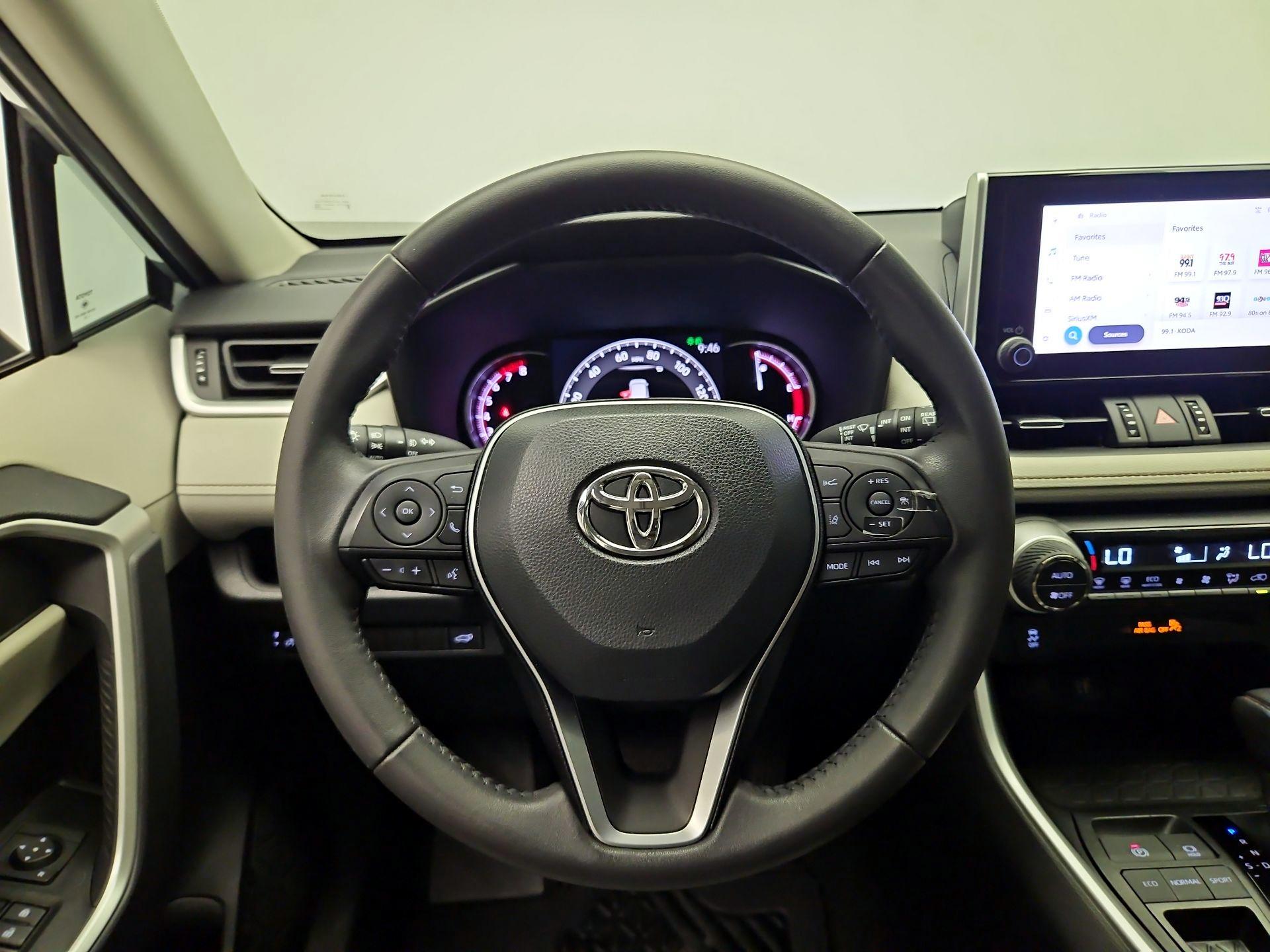 Thumbnail: 2023 Toyota RAV4 - 10