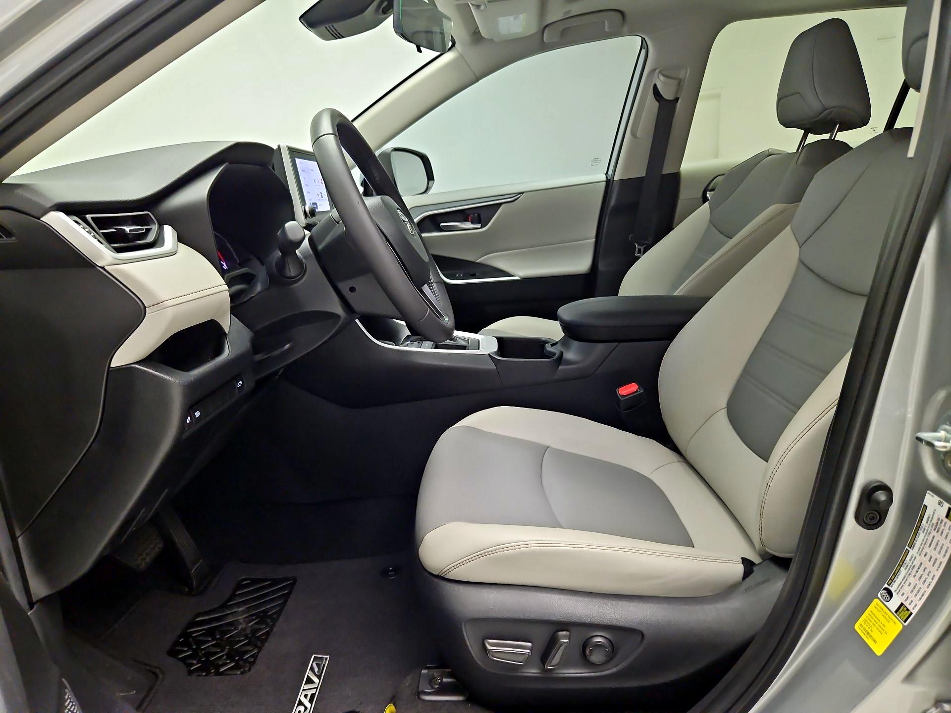 Thumbnail: 2023 Toyota RAV4 - 11