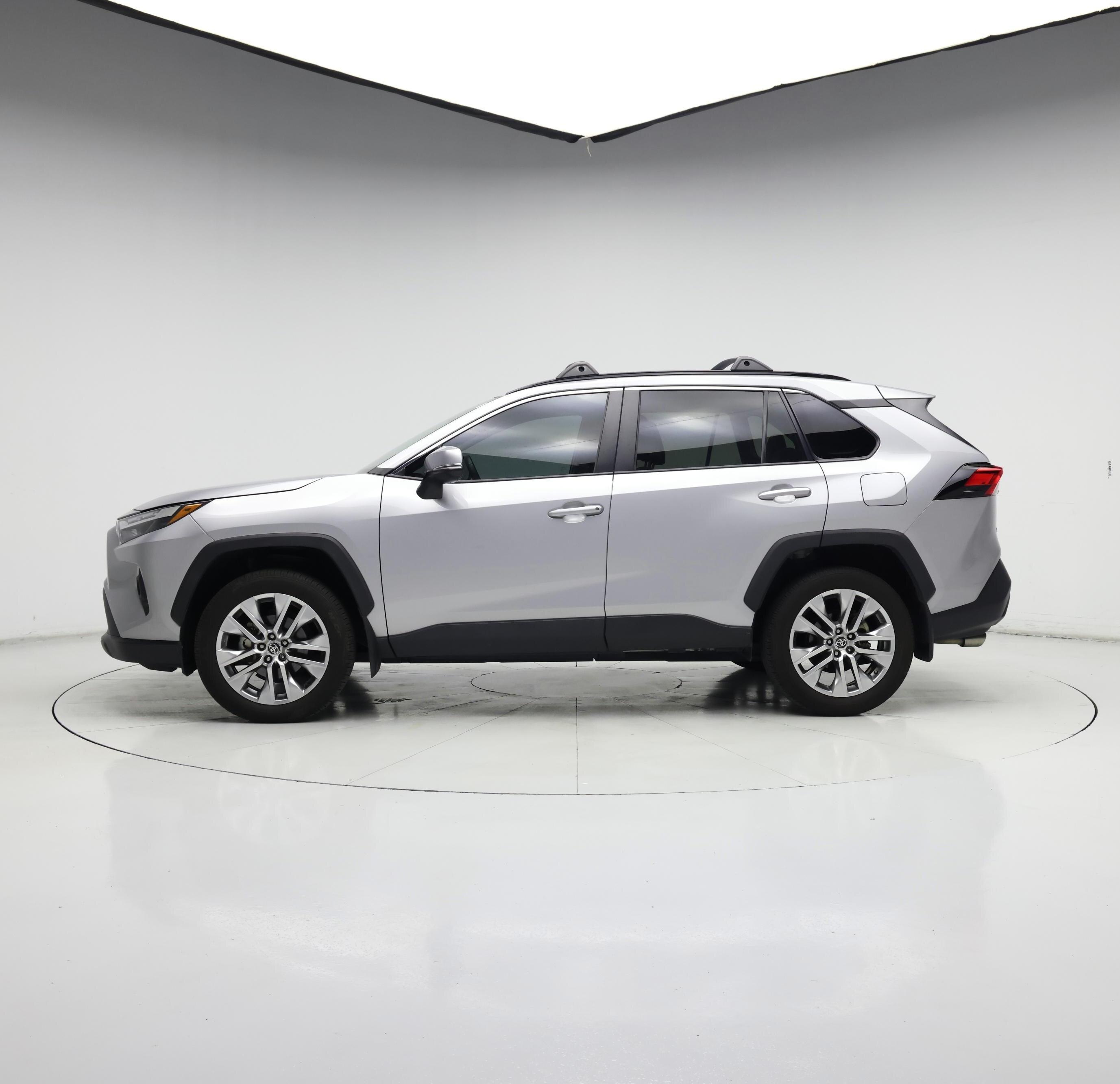 Thumbnail: 2023 Toyota RAV4 - 3