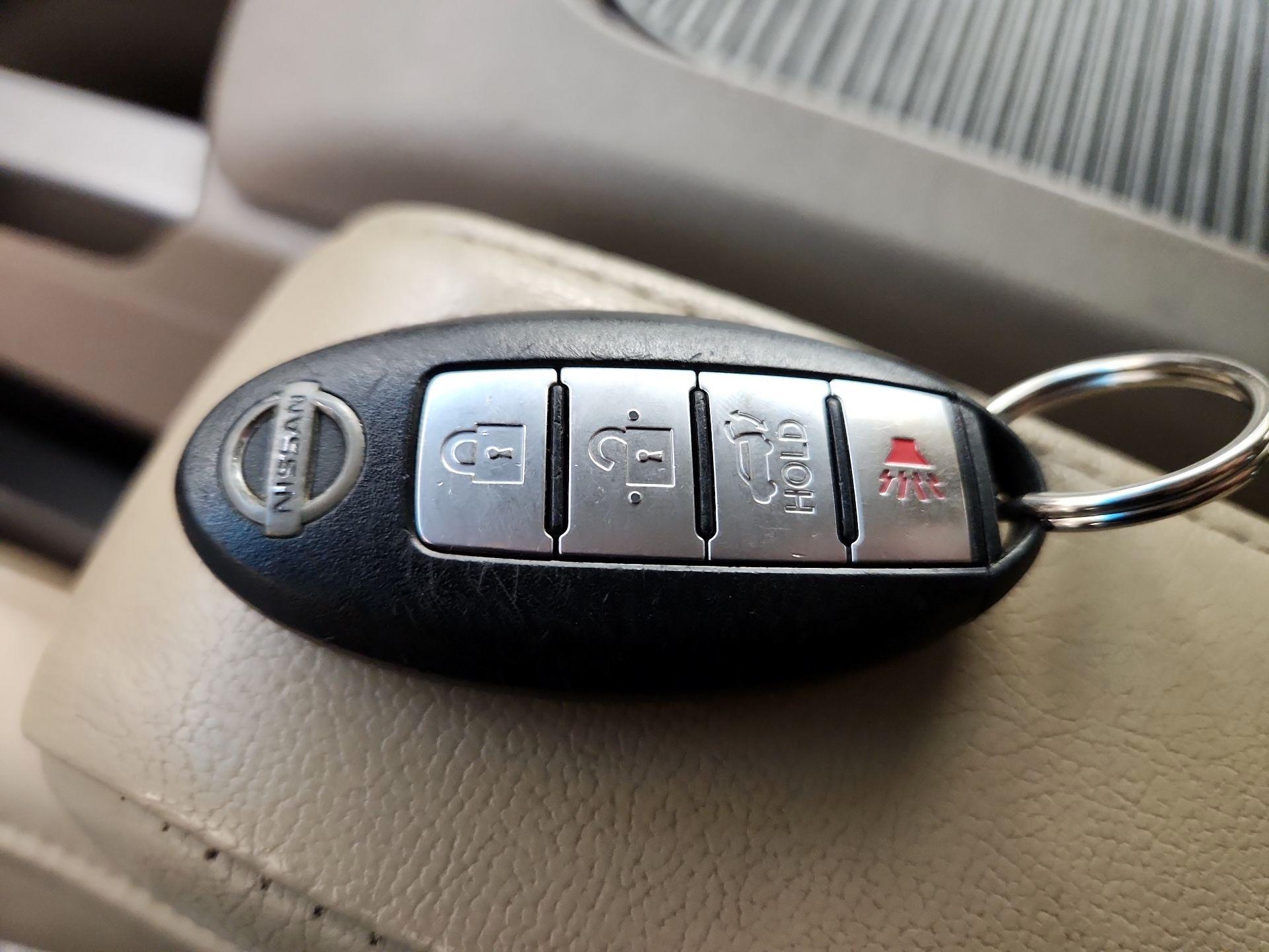 Thumbnail: 2014 Nissan Armada - 18