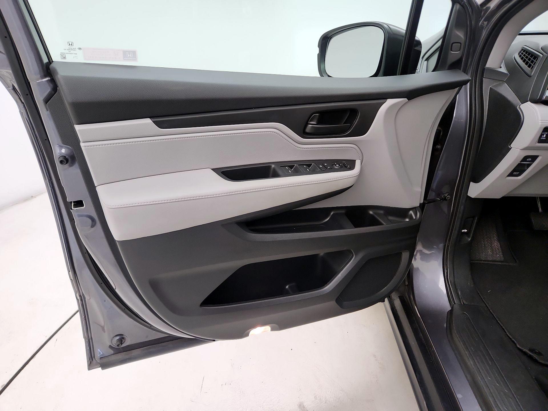 Thumbnail: 2019 Honda Odyssey - 12