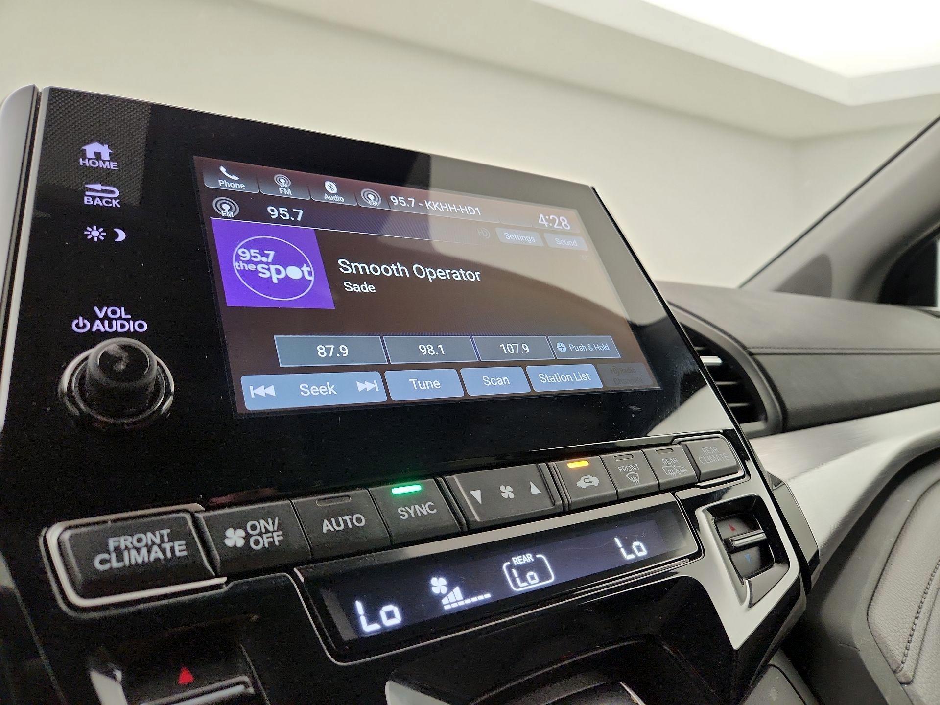Thumbnail: 2019 Honda Odyssey - 13