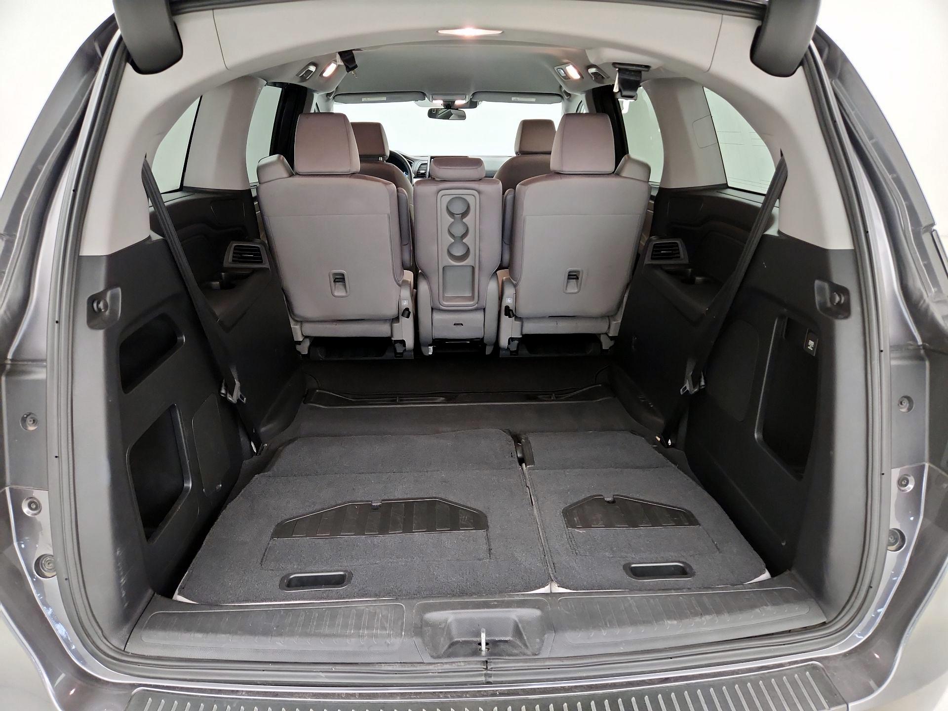 Thumbnail: 2019 Honda Odyssey - 16