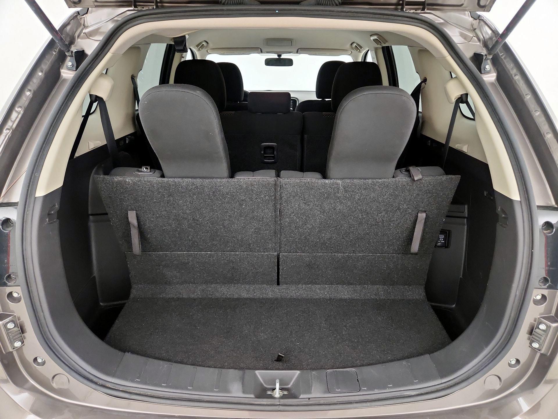 Thumbnail: 2017 Mitsubishi Outlander - 20