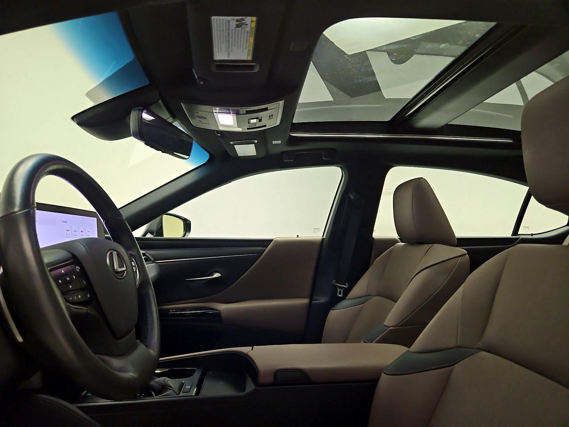 Thumbnail: 2023 Lexus ES - 19