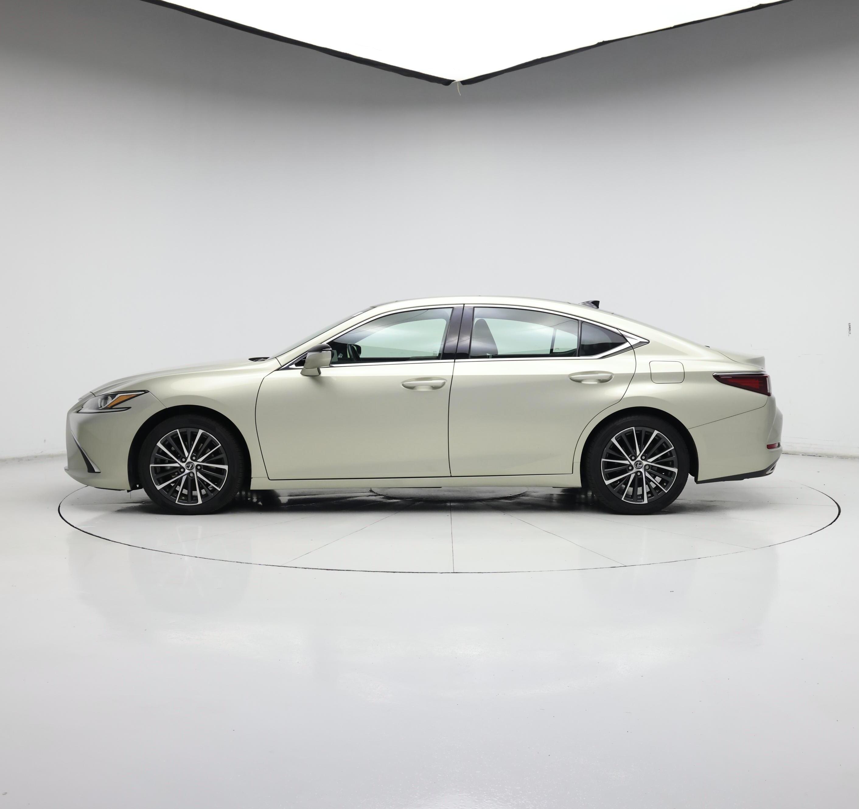 Thumbnail: 2023 Lexus ES - 3