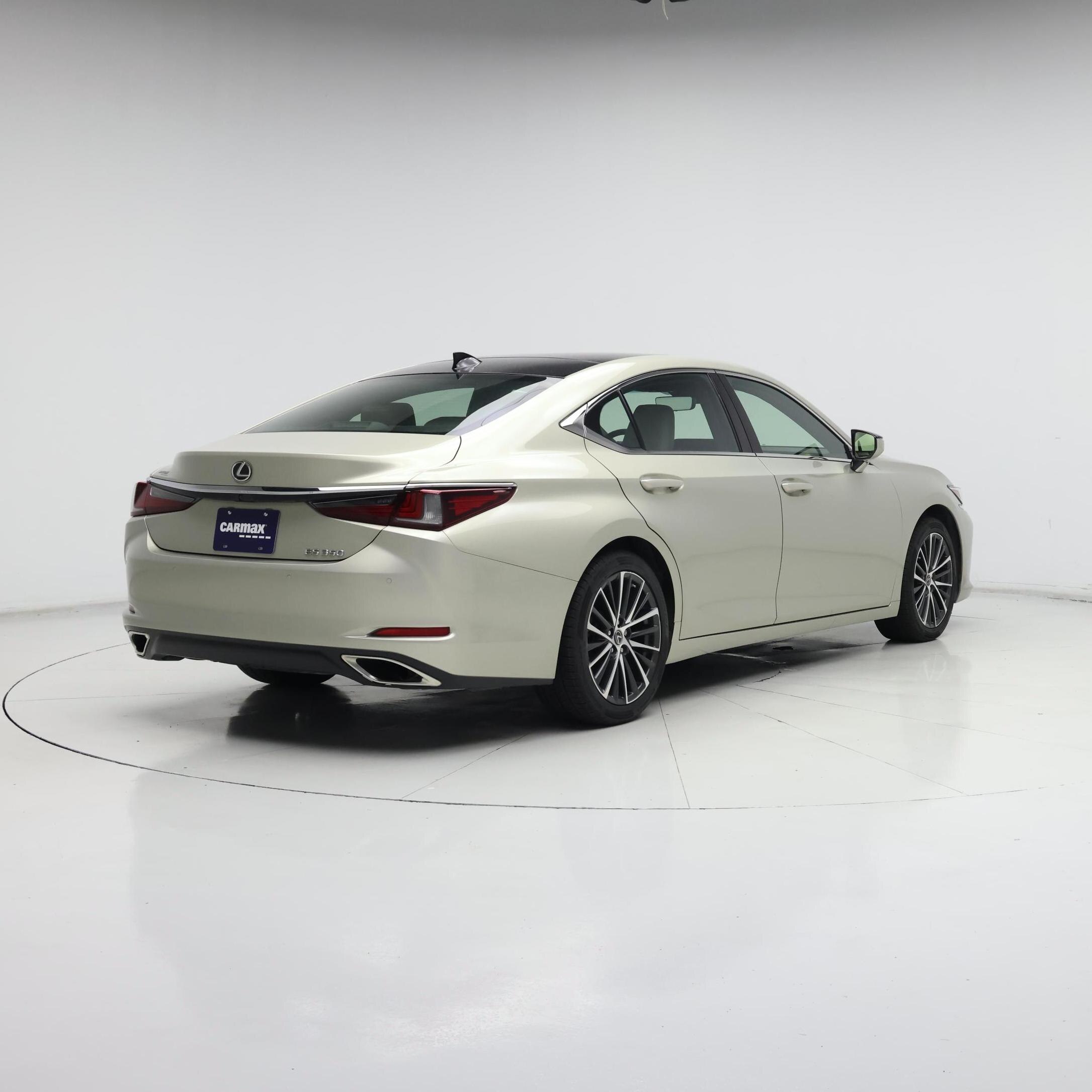 Thumbnail: 2023 Lexus ES - 8