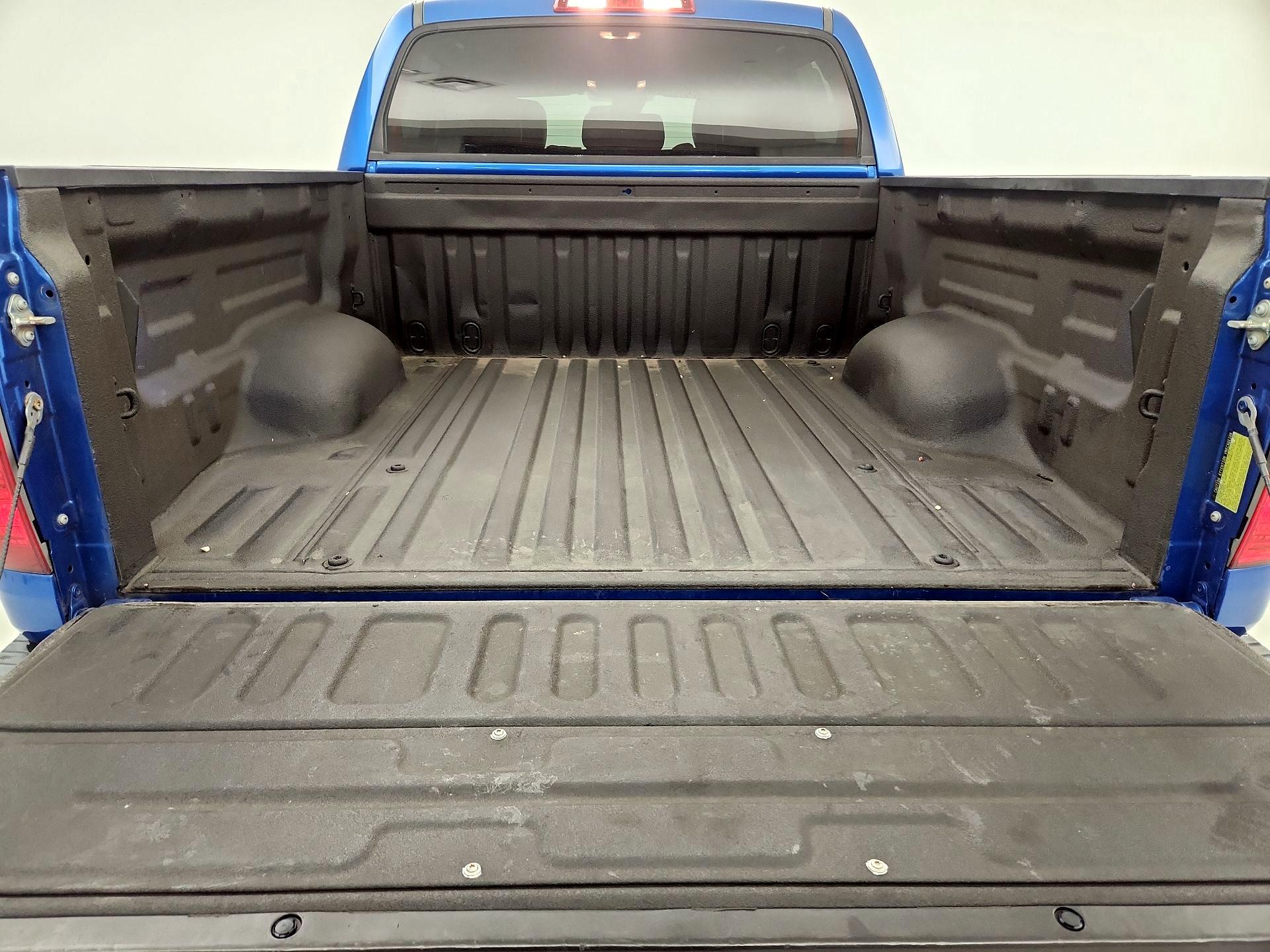 Thumbnail: 2018 Toyota Tundra - 16