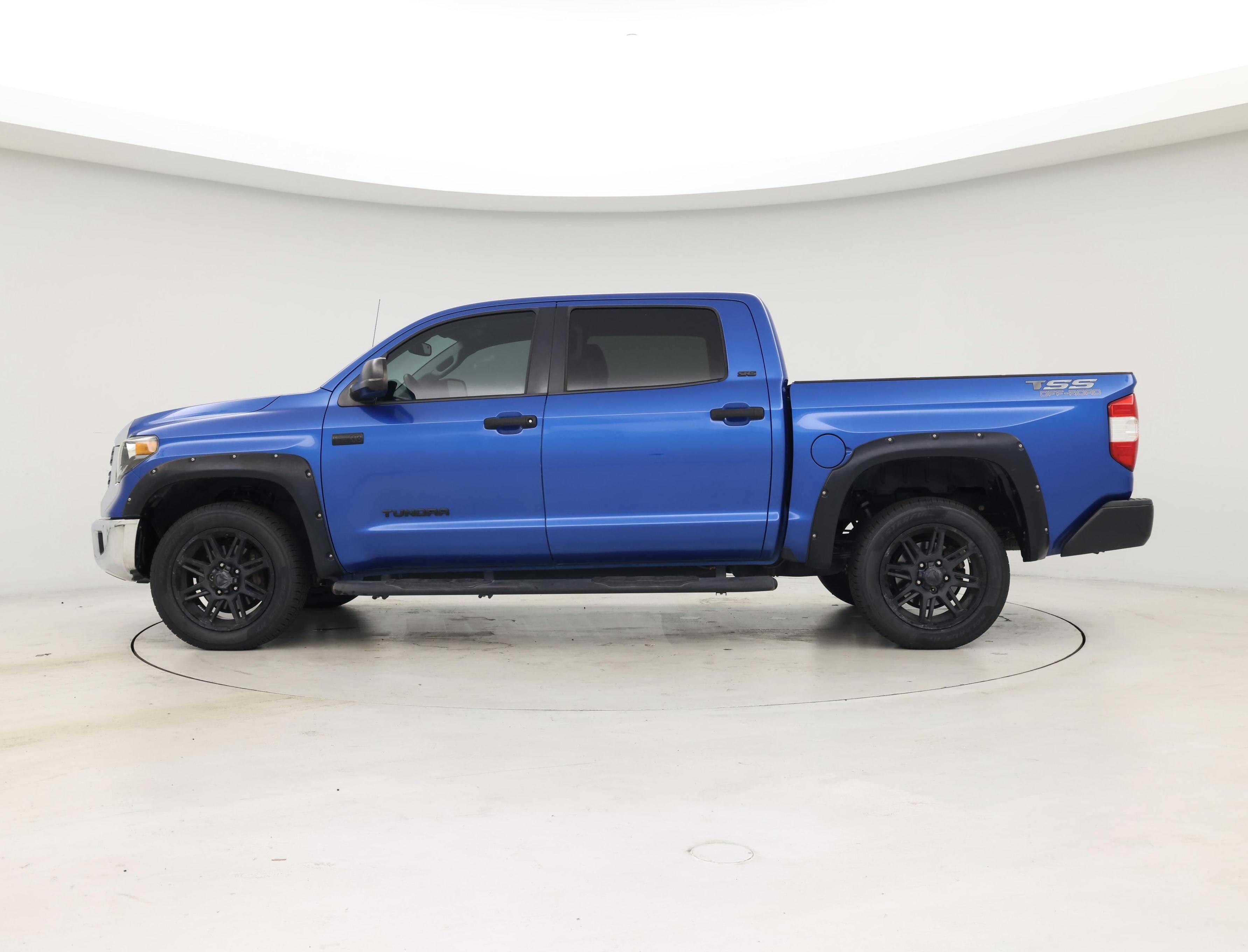 Thumbnail: 2018 Toyota Tundra - 3