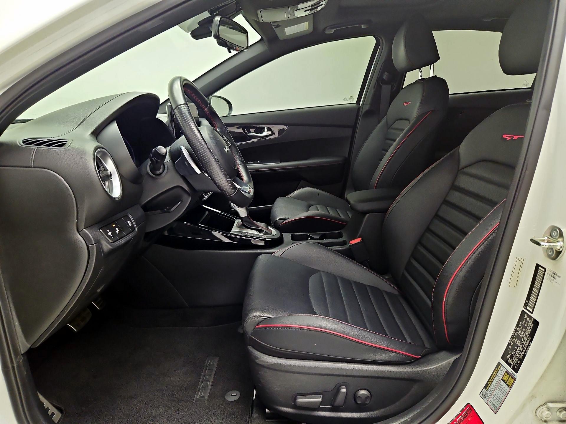 Thumbnail: 2023 Kia Forte - 11