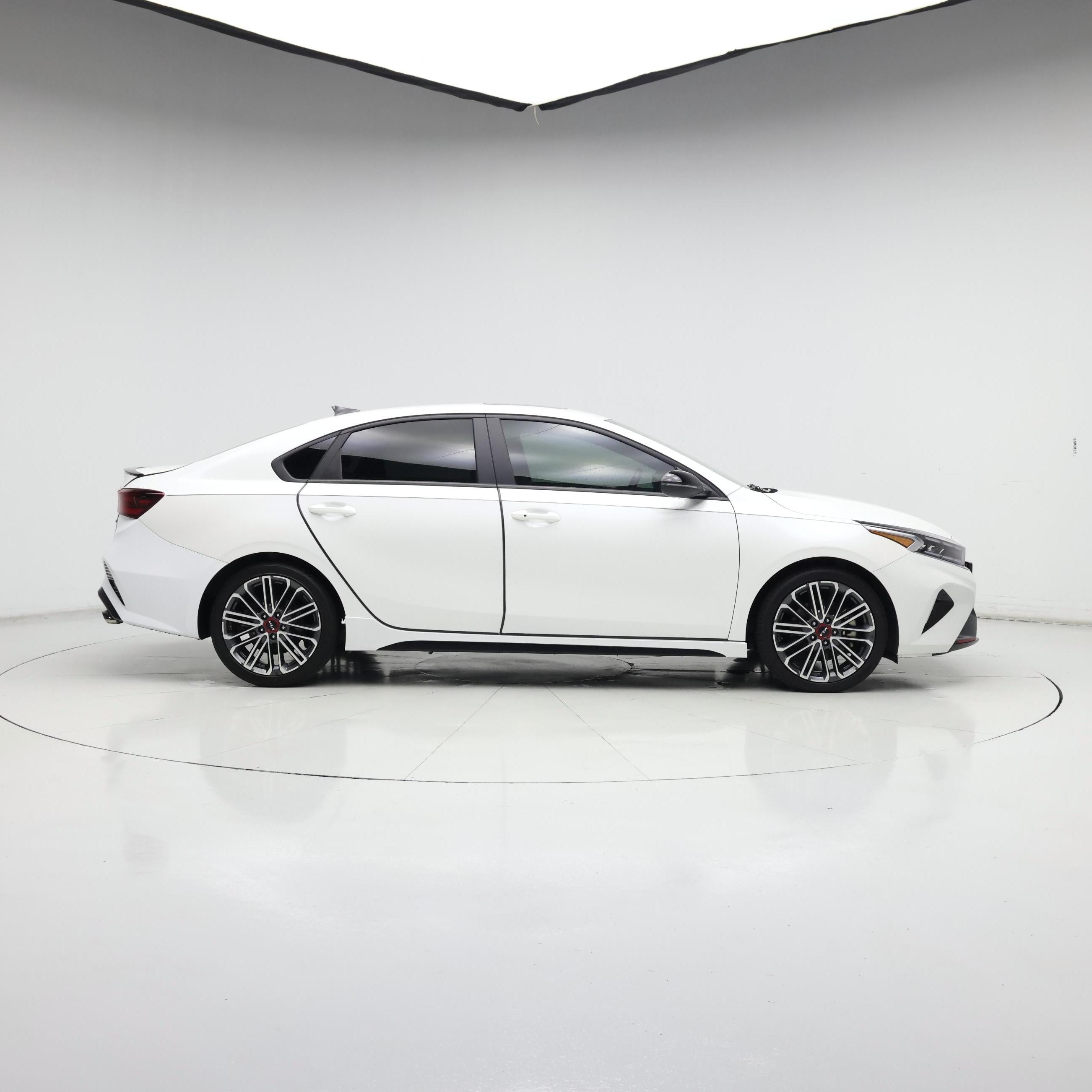 Thumbnail: 2023 Kia Forte - 7