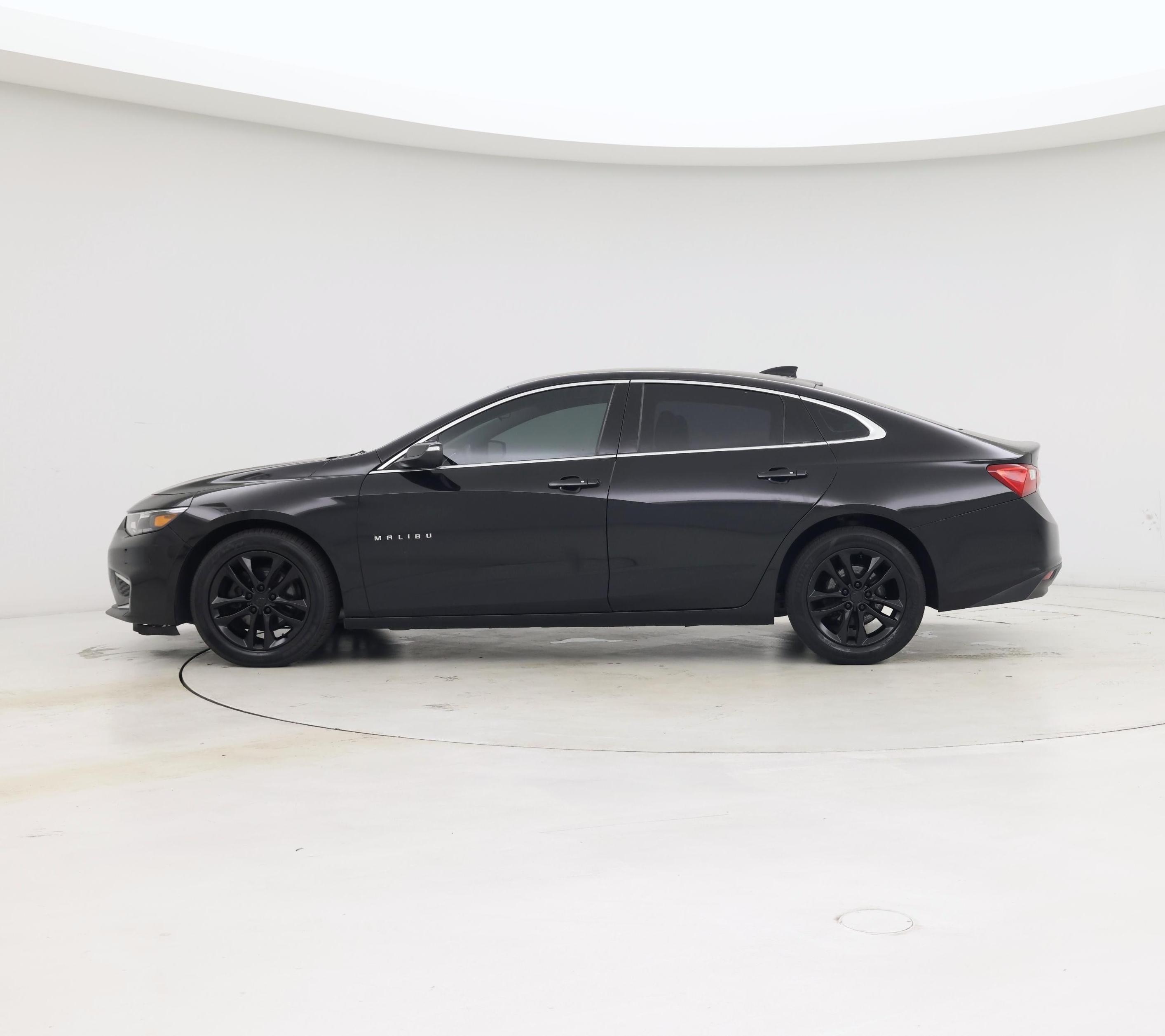 Thumbnail: 2018 Chevrolet Malibu - 3