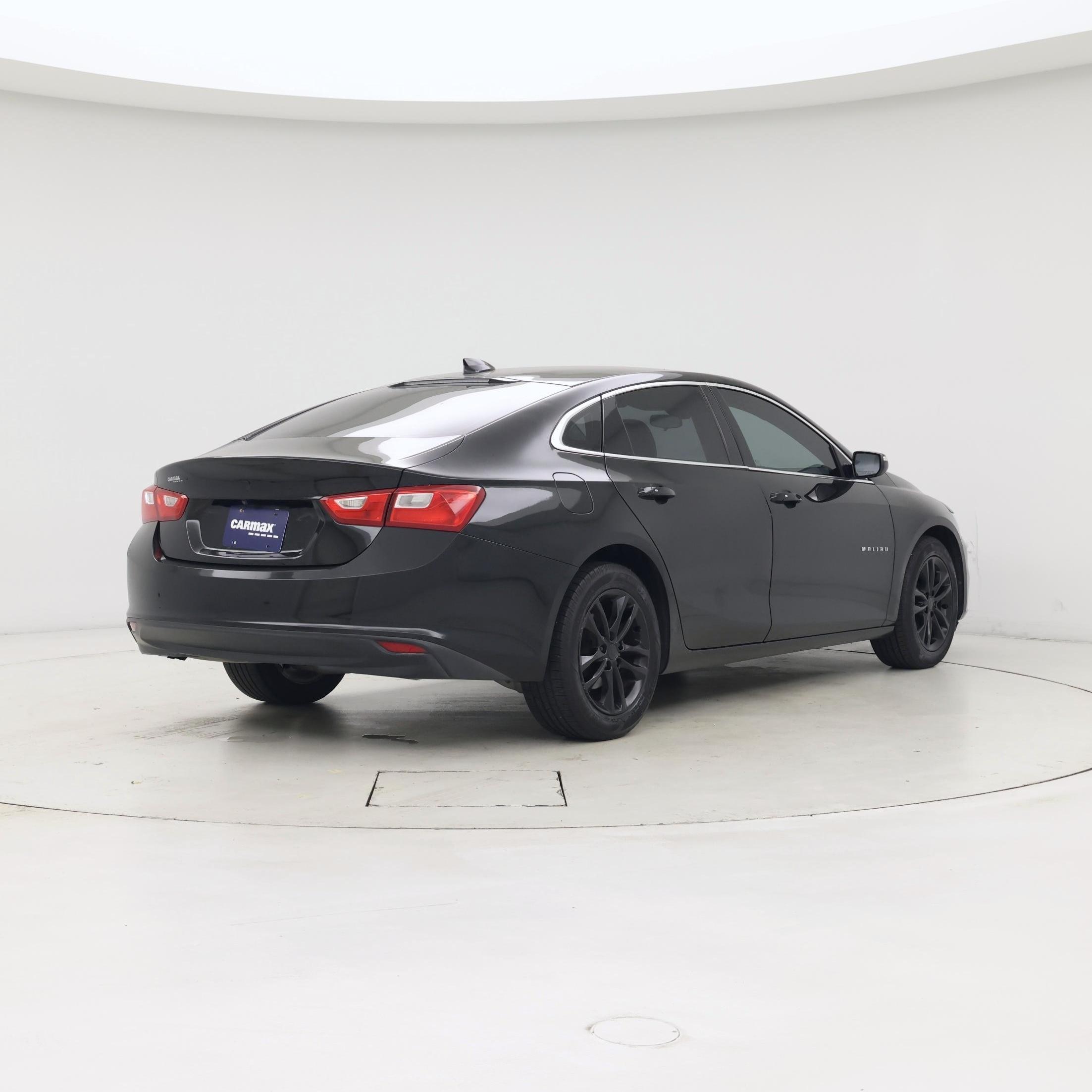 Thumbnail: 2018 Chevrolet Malibu - 8
