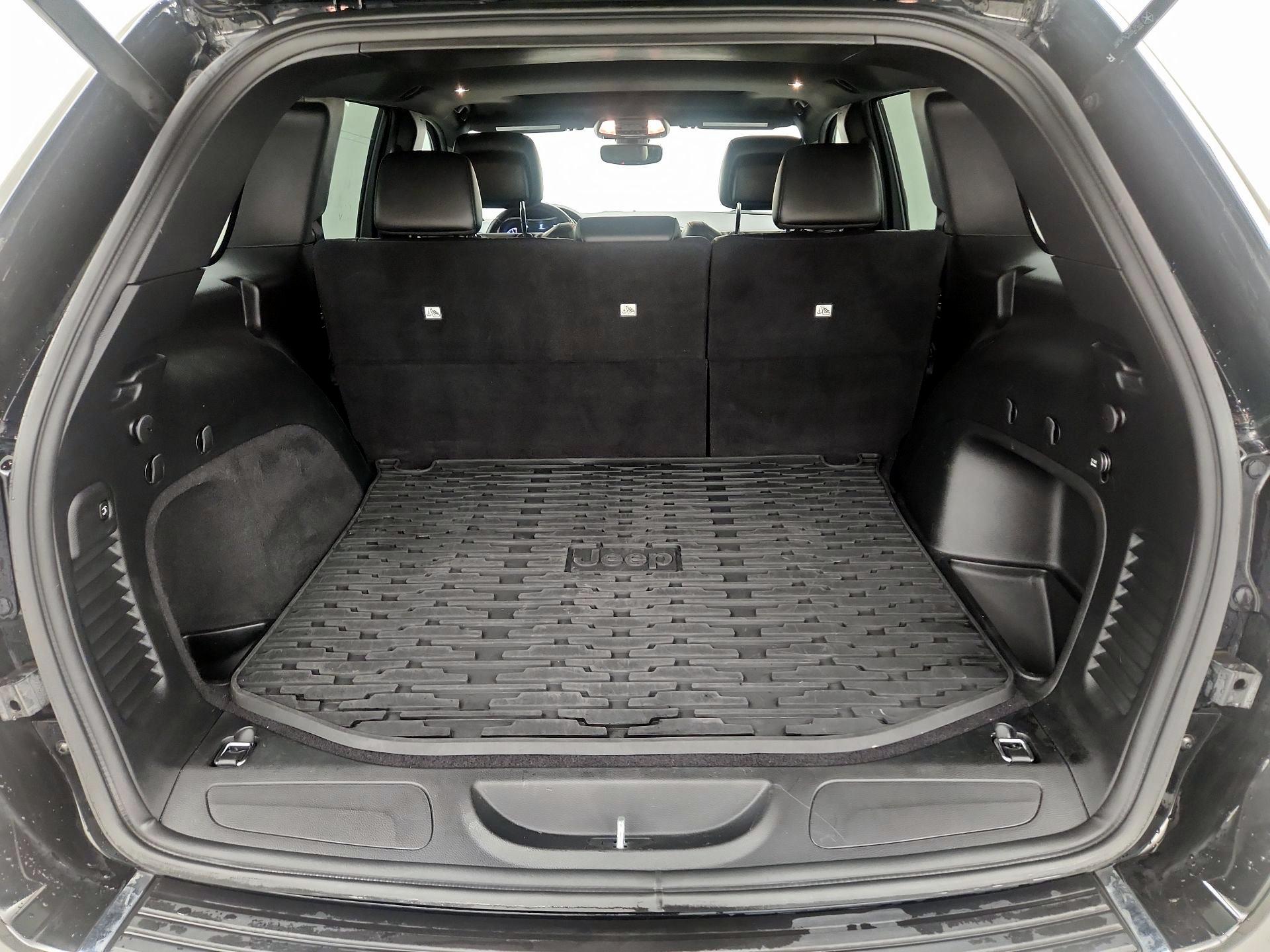 Thumbnail: 2021 Jeep Grand Cherokee - 19