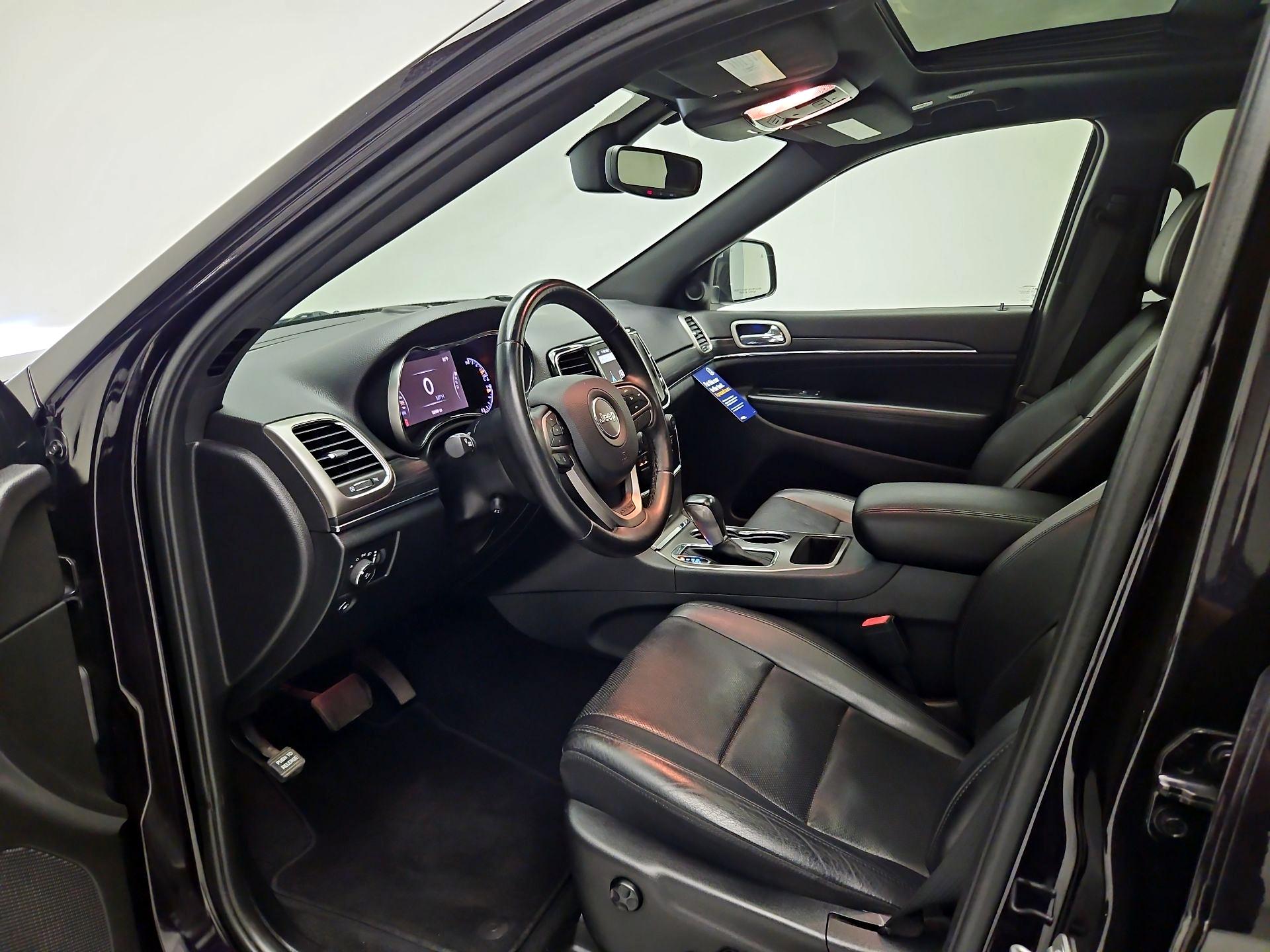 Thumbnail: 2020 Jeep Grand Cherokee - 11