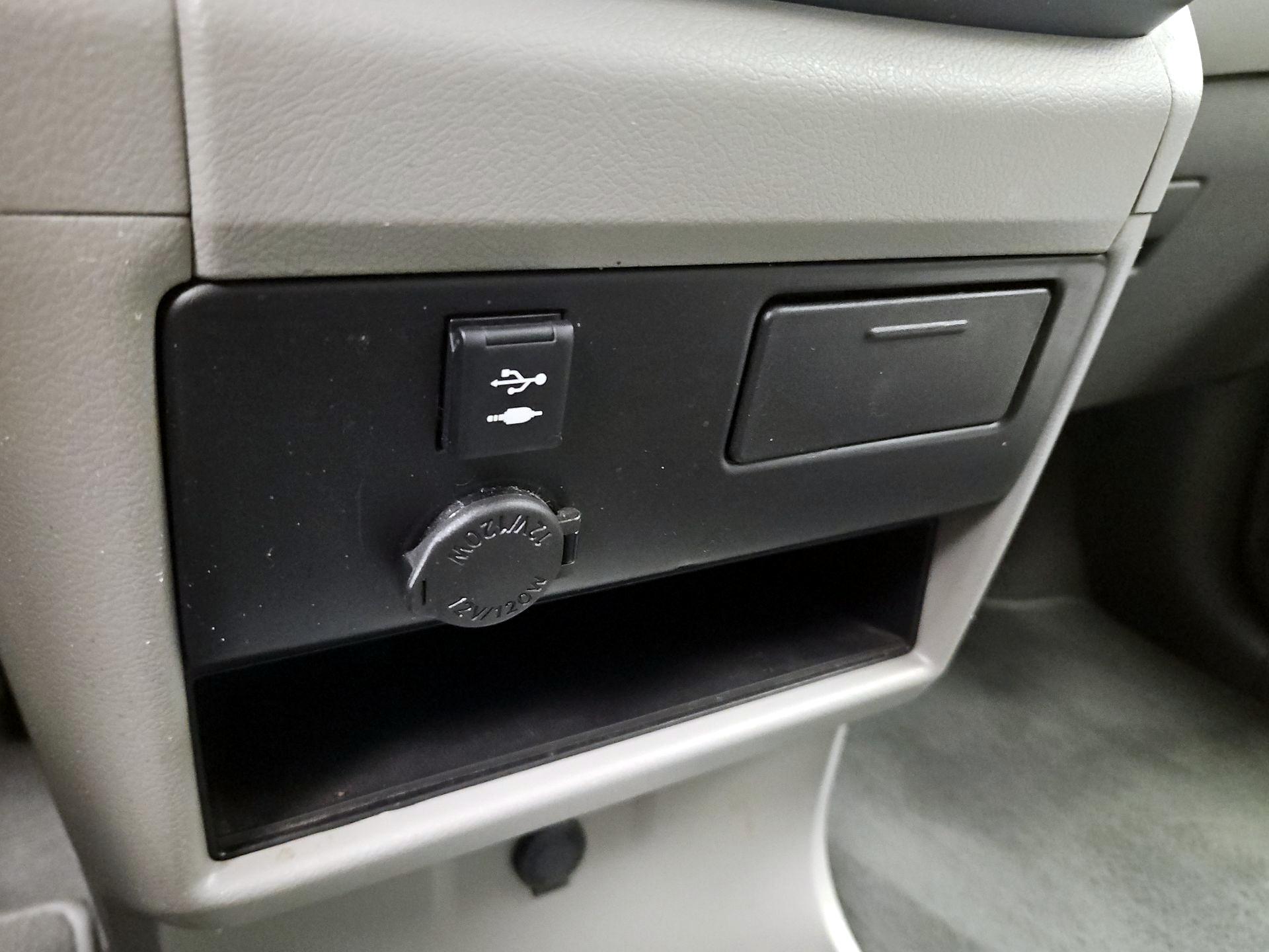 Thumbnail: 2020 Toyota Sienna - 18