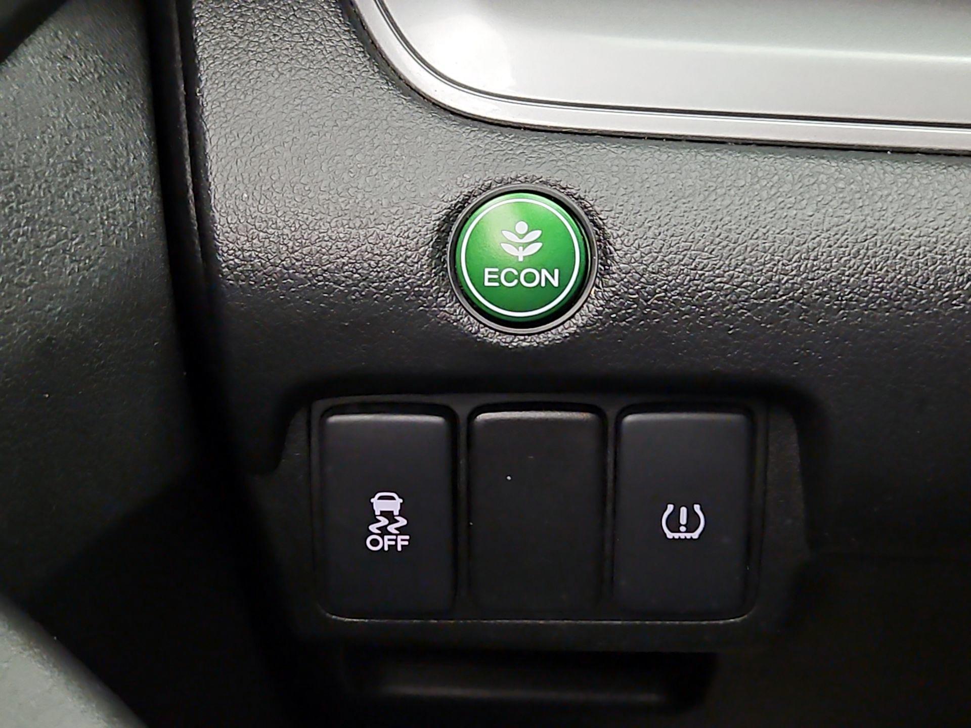 Thumbnail: 2015 Honda CR-V - 13