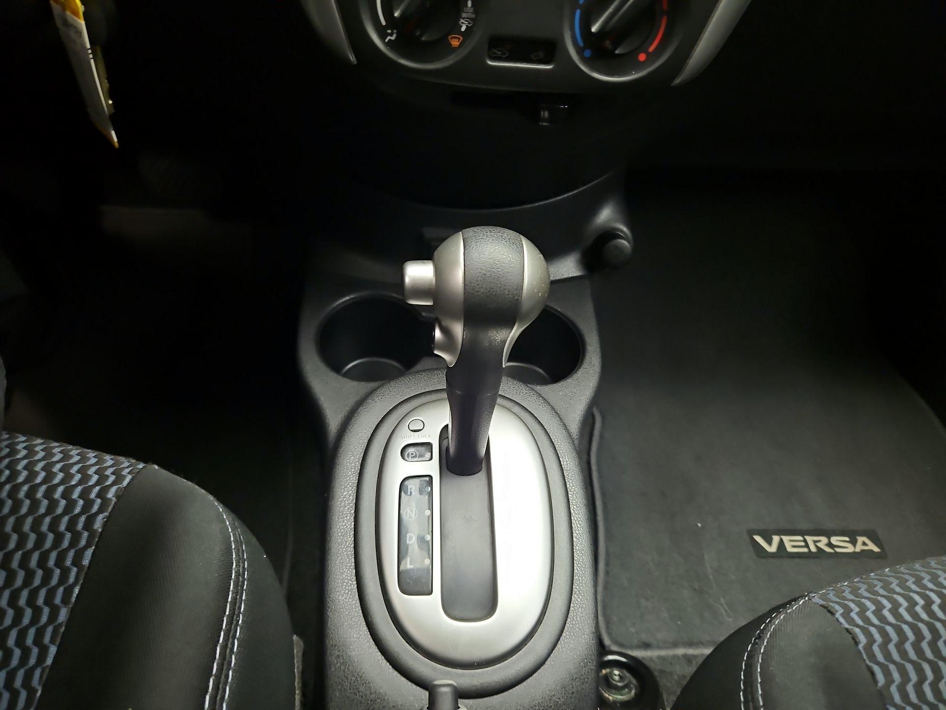 Thumbnail: 2019 Nissan Versa Note - 16