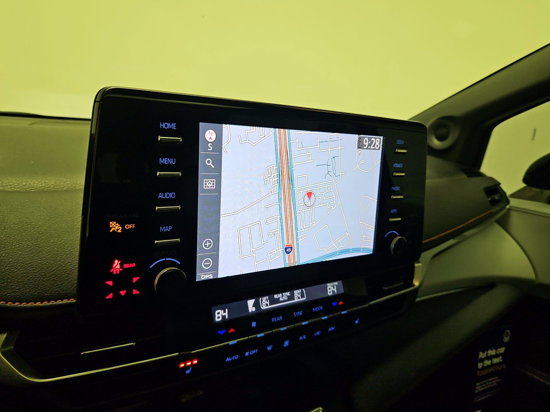 Thumbnail: 2022 Toyota Sienna - 14