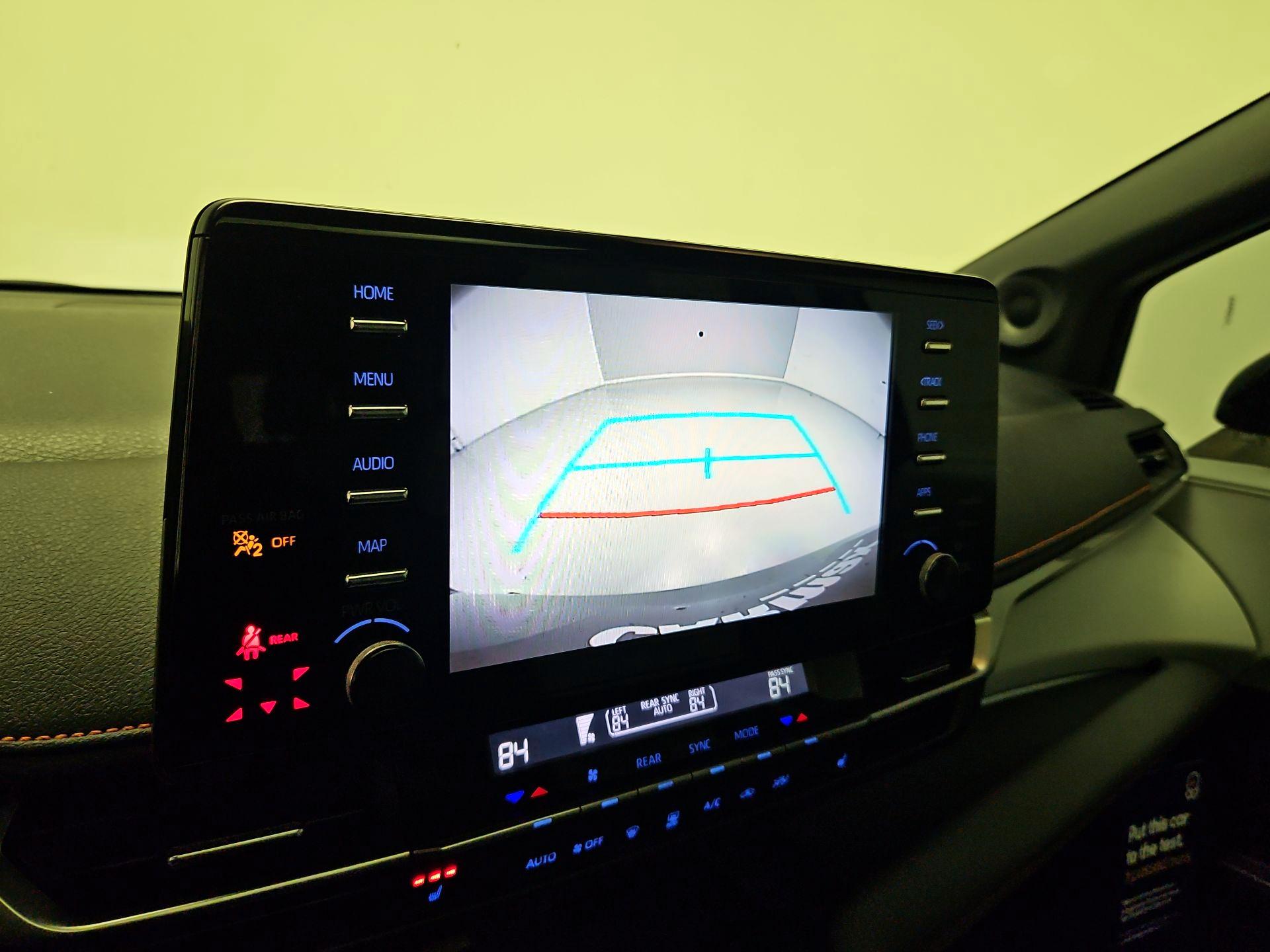 Thumbnail: 2022 Toyota Sienna - 15