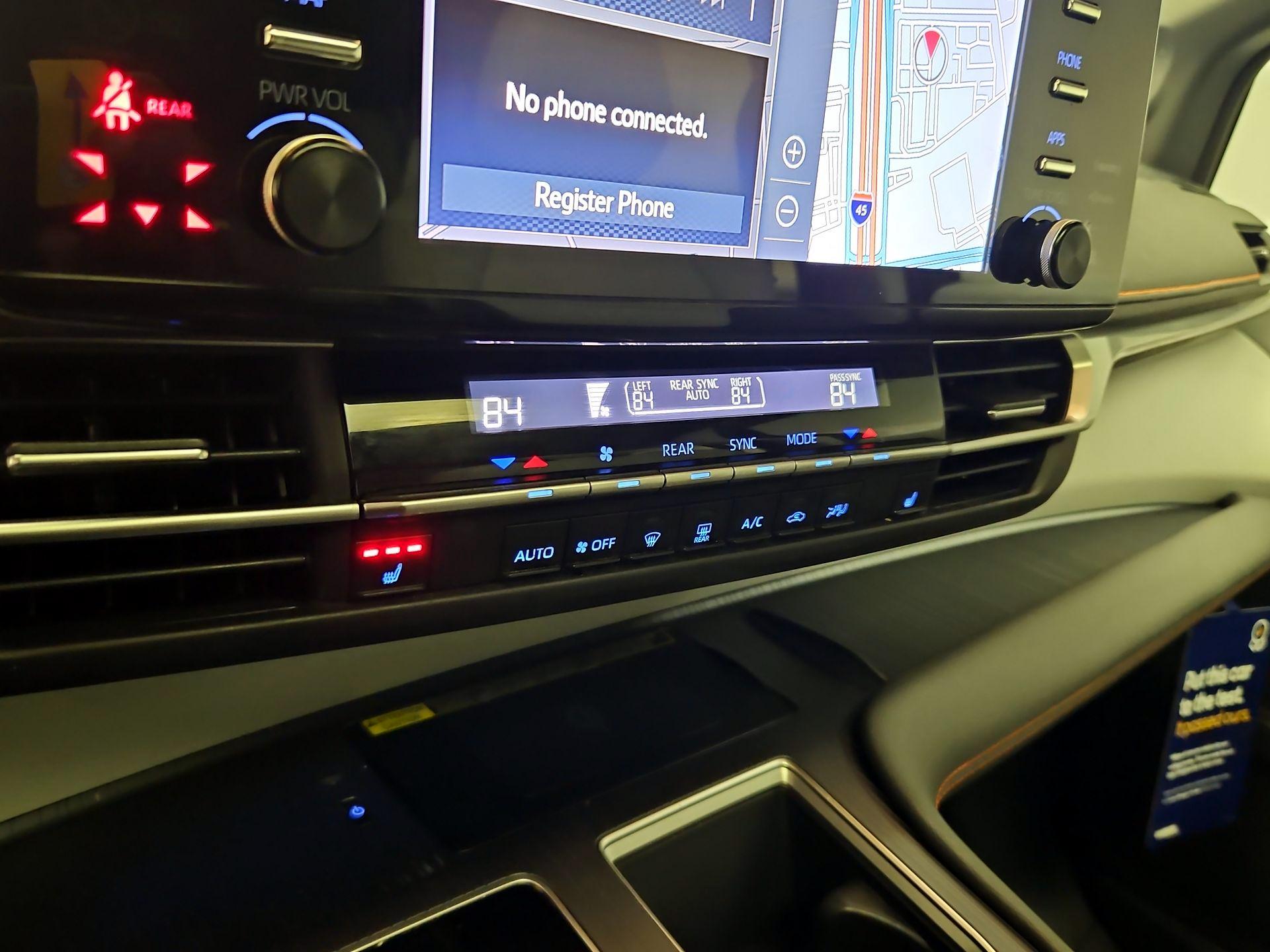 Thumbnail: 2022 Toyota Sienna - 17