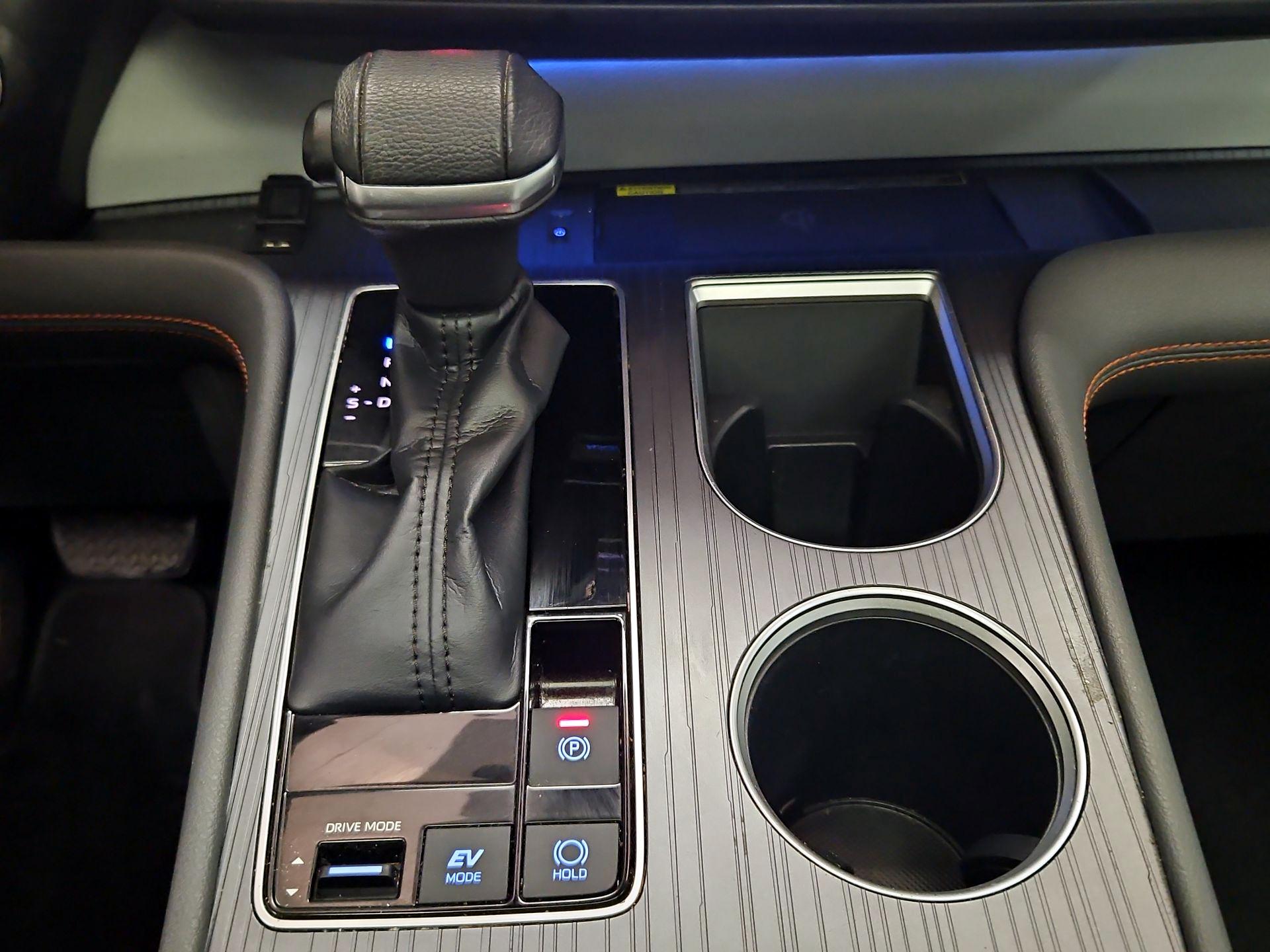 Thumbnail: 2022 Toyota Sienna - 18