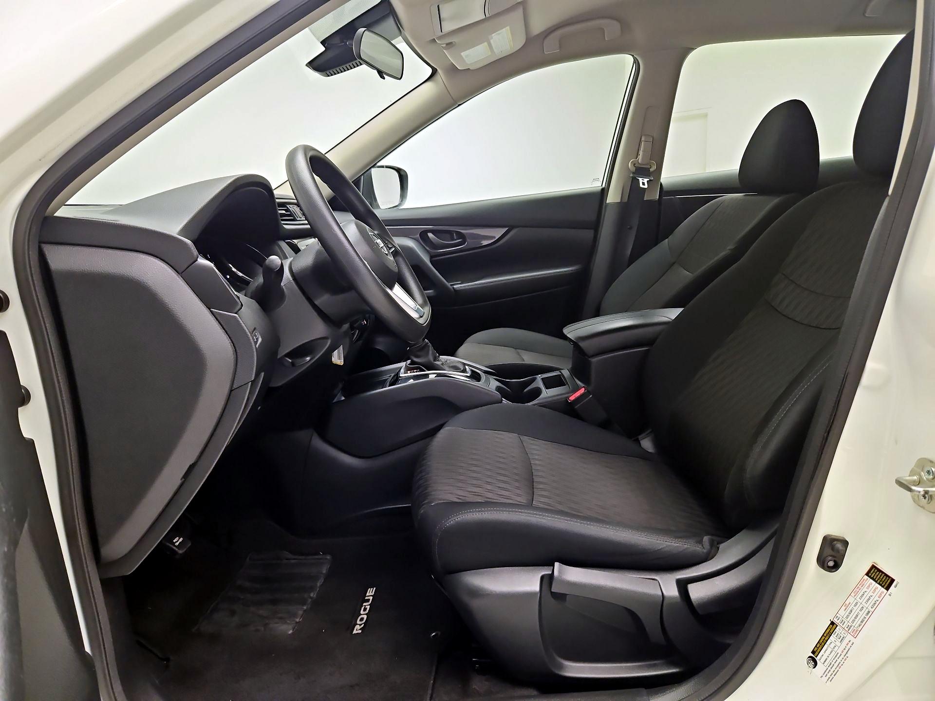 Thumbnail: 2020 Nissan Rogue - 11