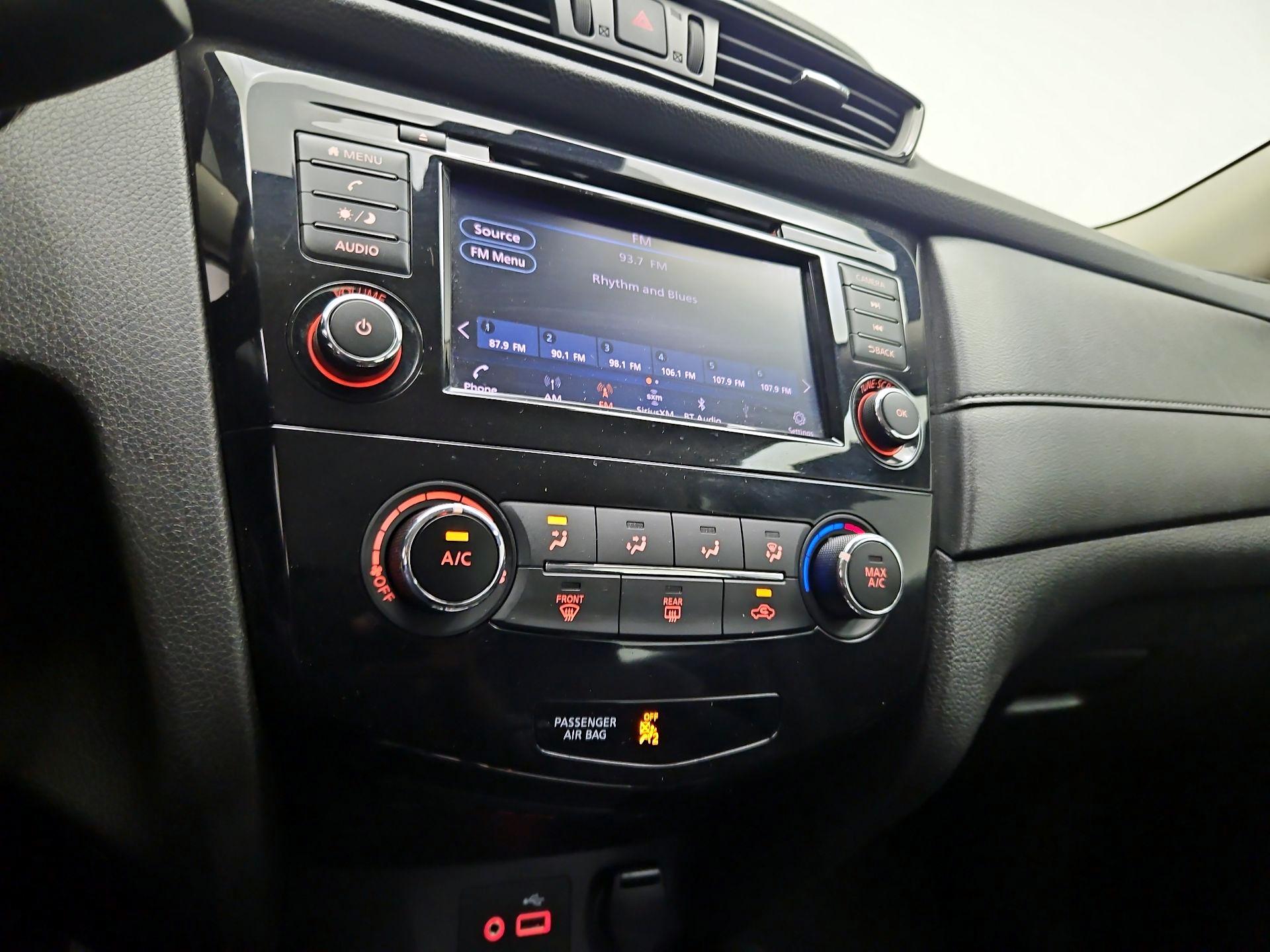 Thumbnail: 2020 Nissan Rogue - 15