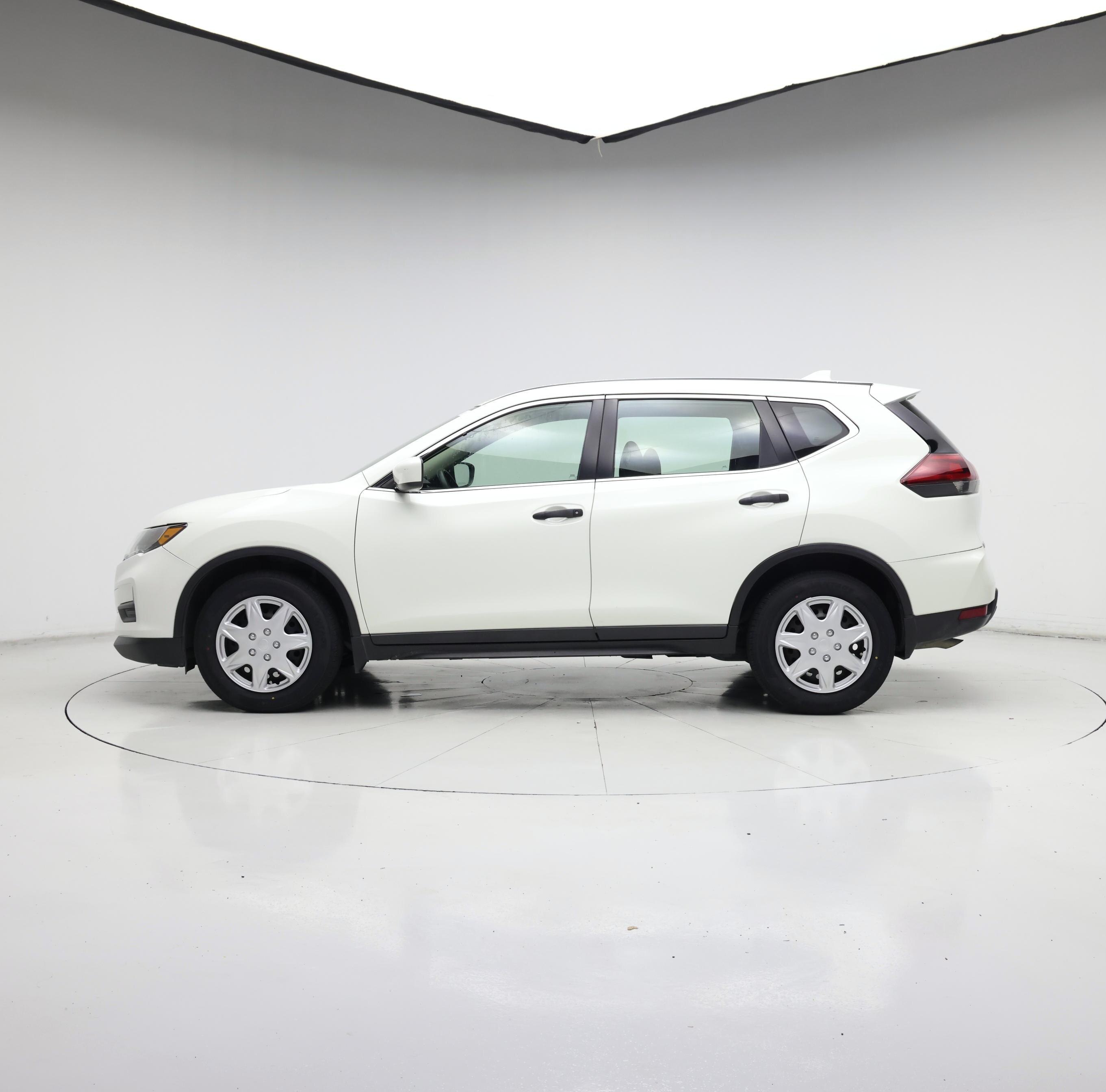 Thumbnail: 2020 Nissan Rogue - 3