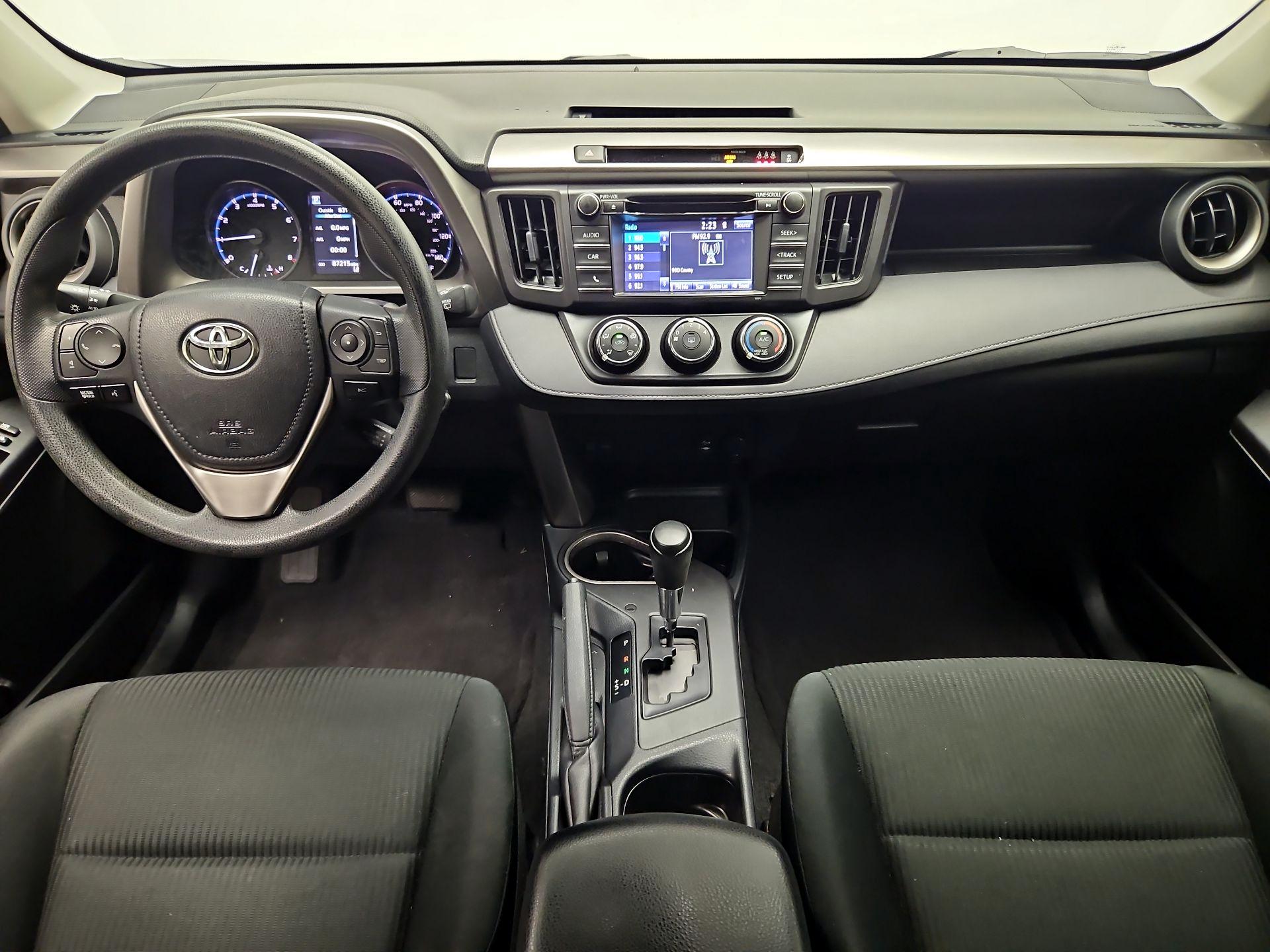 Thumbnail: 2017 Toyota RAV4 - 9