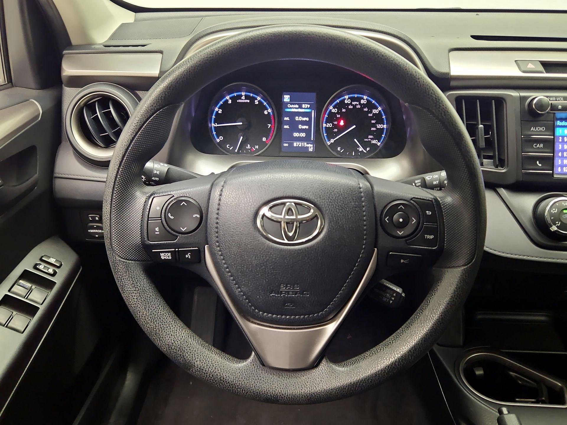 Thumbnail: 2017 Toyota RAV4 - 10