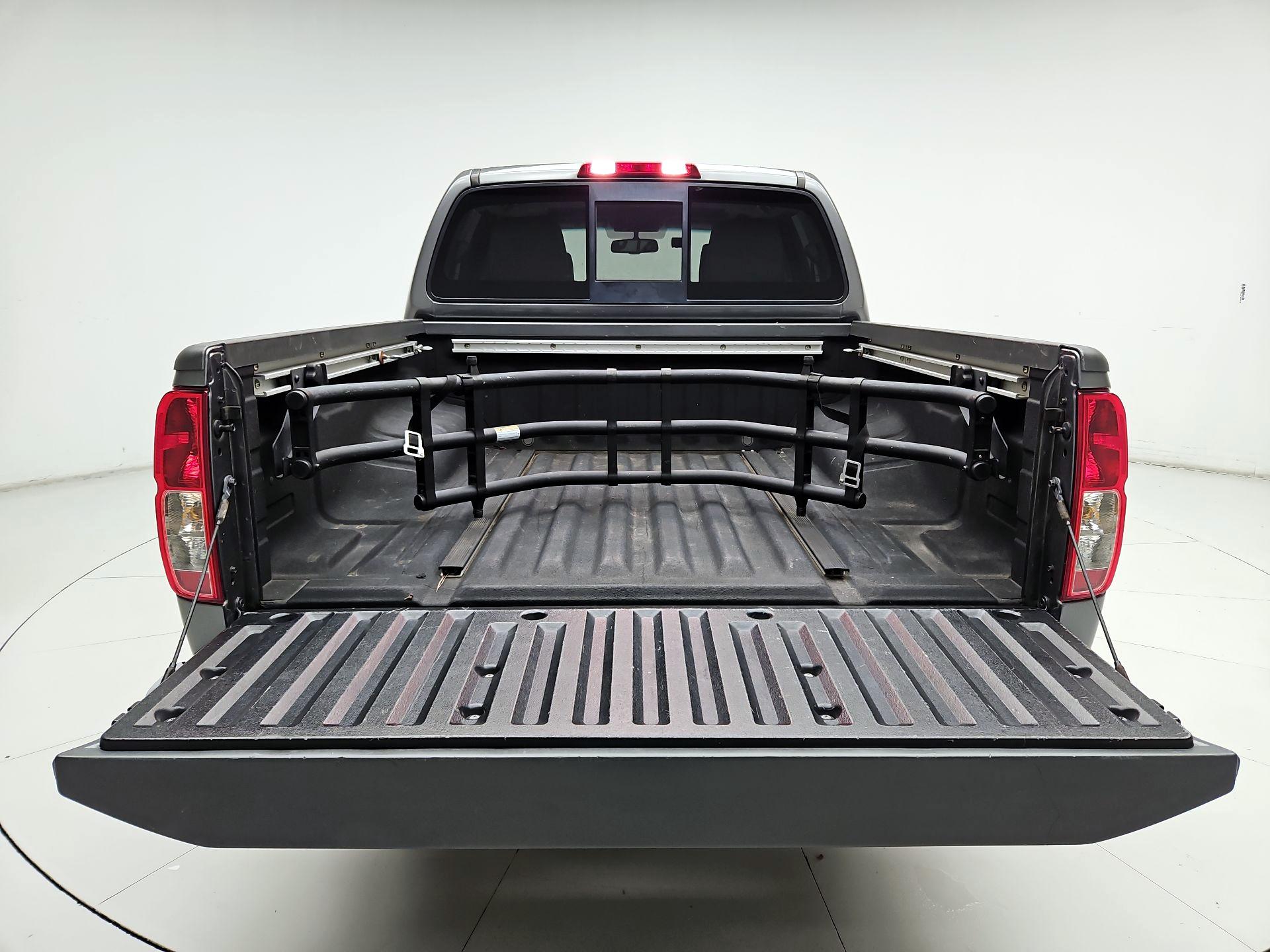 Thumbnail: 2017 Nissan Frontier - 18