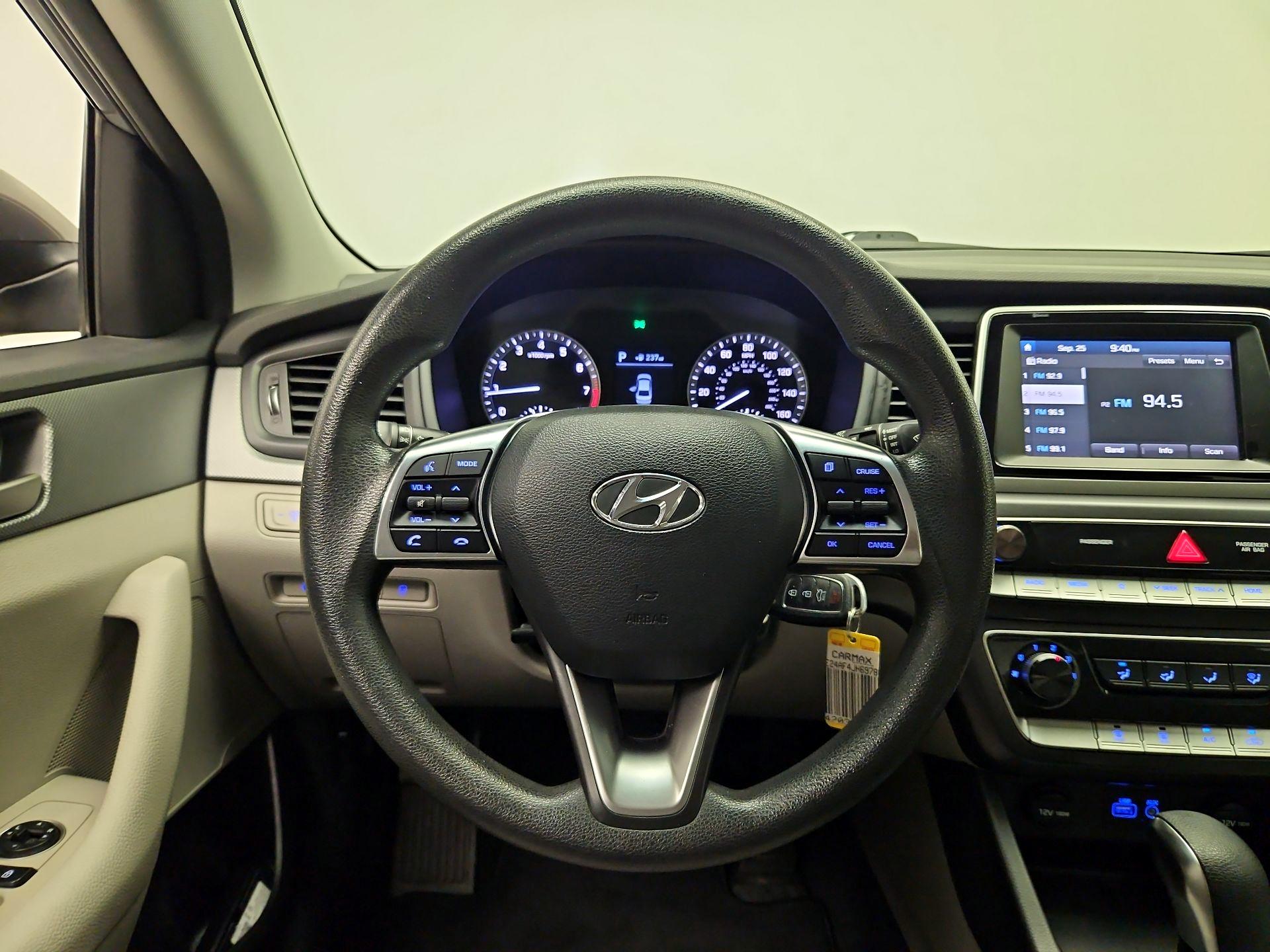Thumbnail: 2018 Hyundai Sonata - 10