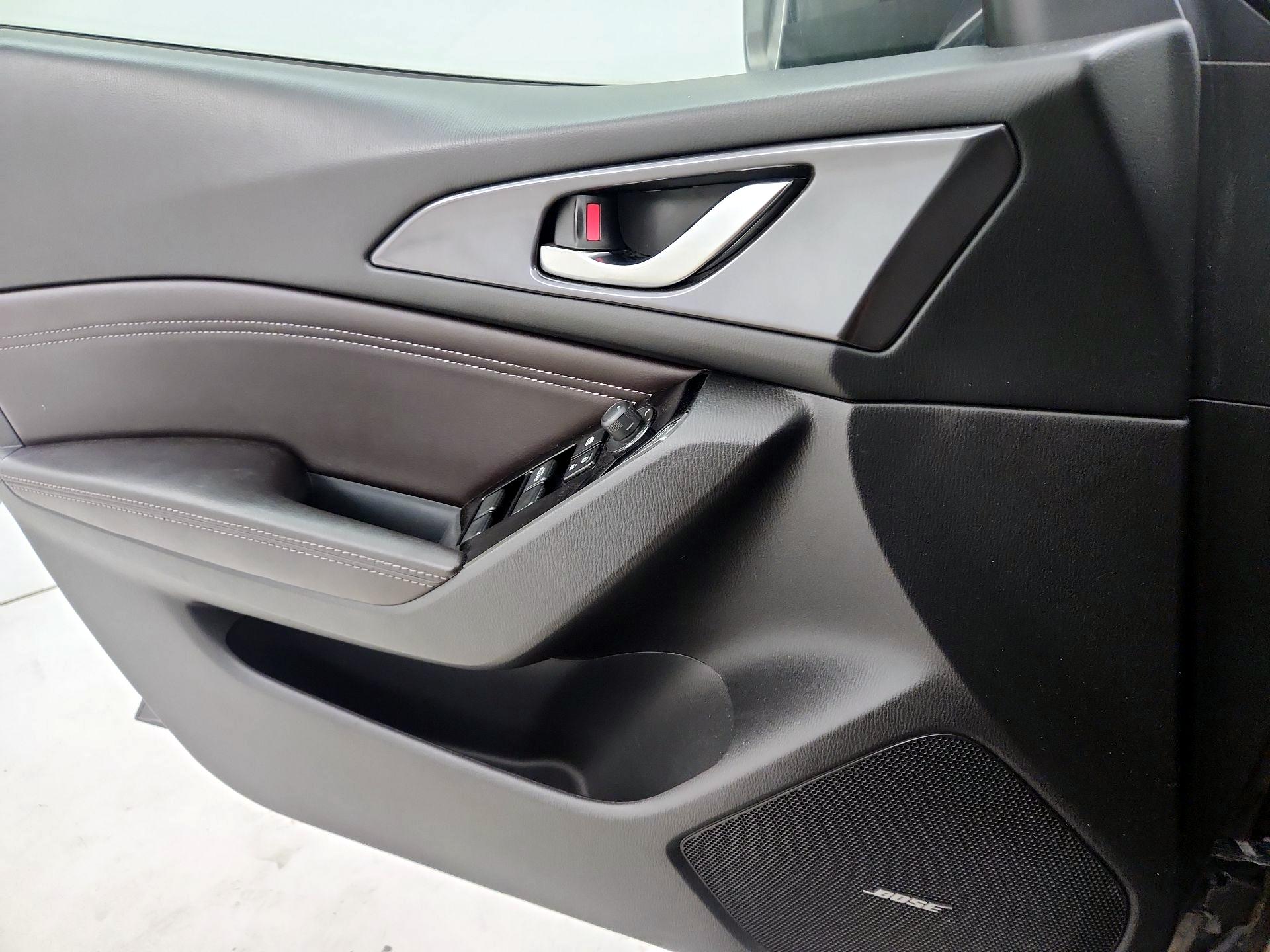 Thumbnail: 2017 Mazda Mazda3 - 12