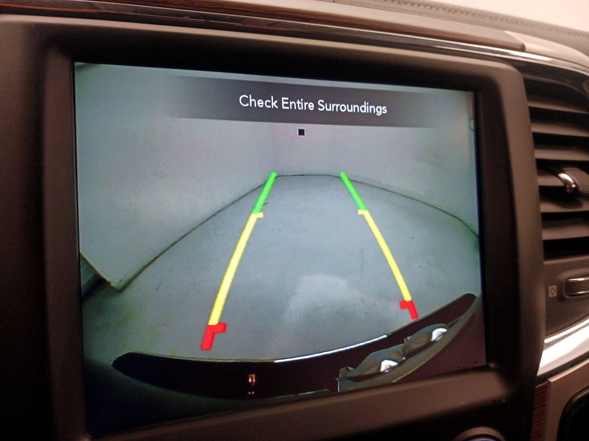 Thumbnail: 2019 RAM 1500 Classic - 14