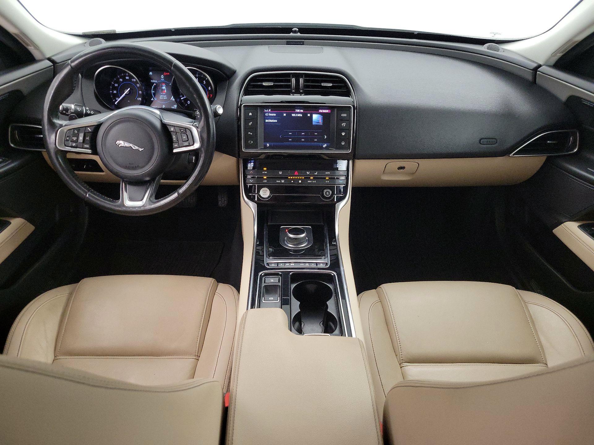 Thumbnail: 2018 Jaguar XE - 9